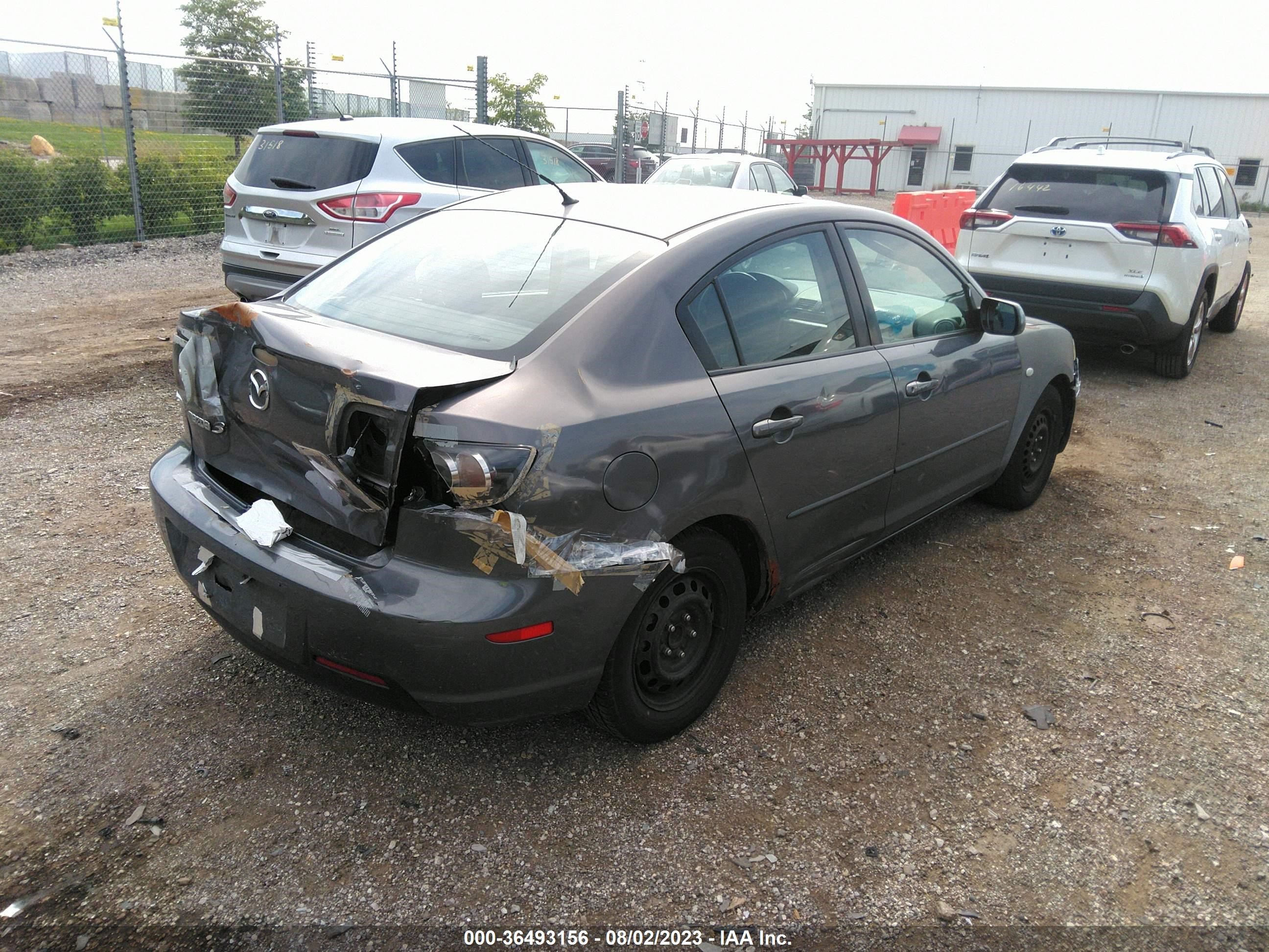 Photo 3 VIN: JM1BK12F581101812 - MAZDA 3 