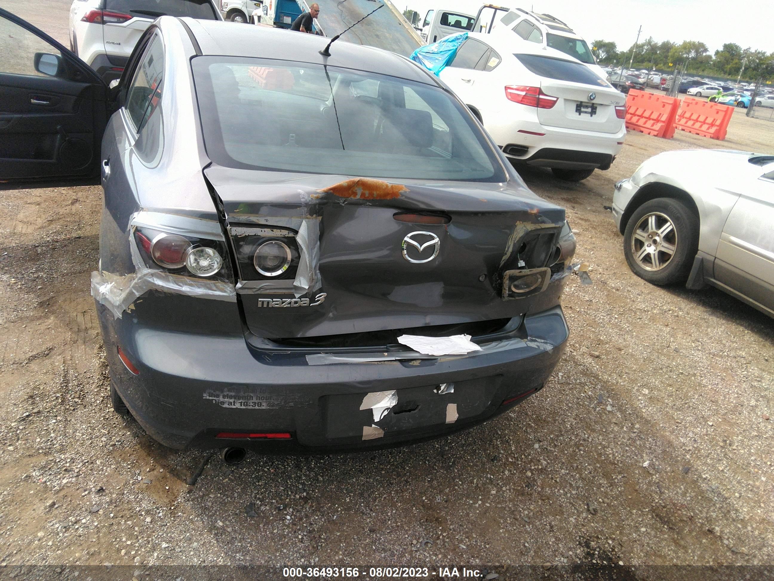 Photo 5 VIN: JM1BK12F581101812 - MAZDA 3 