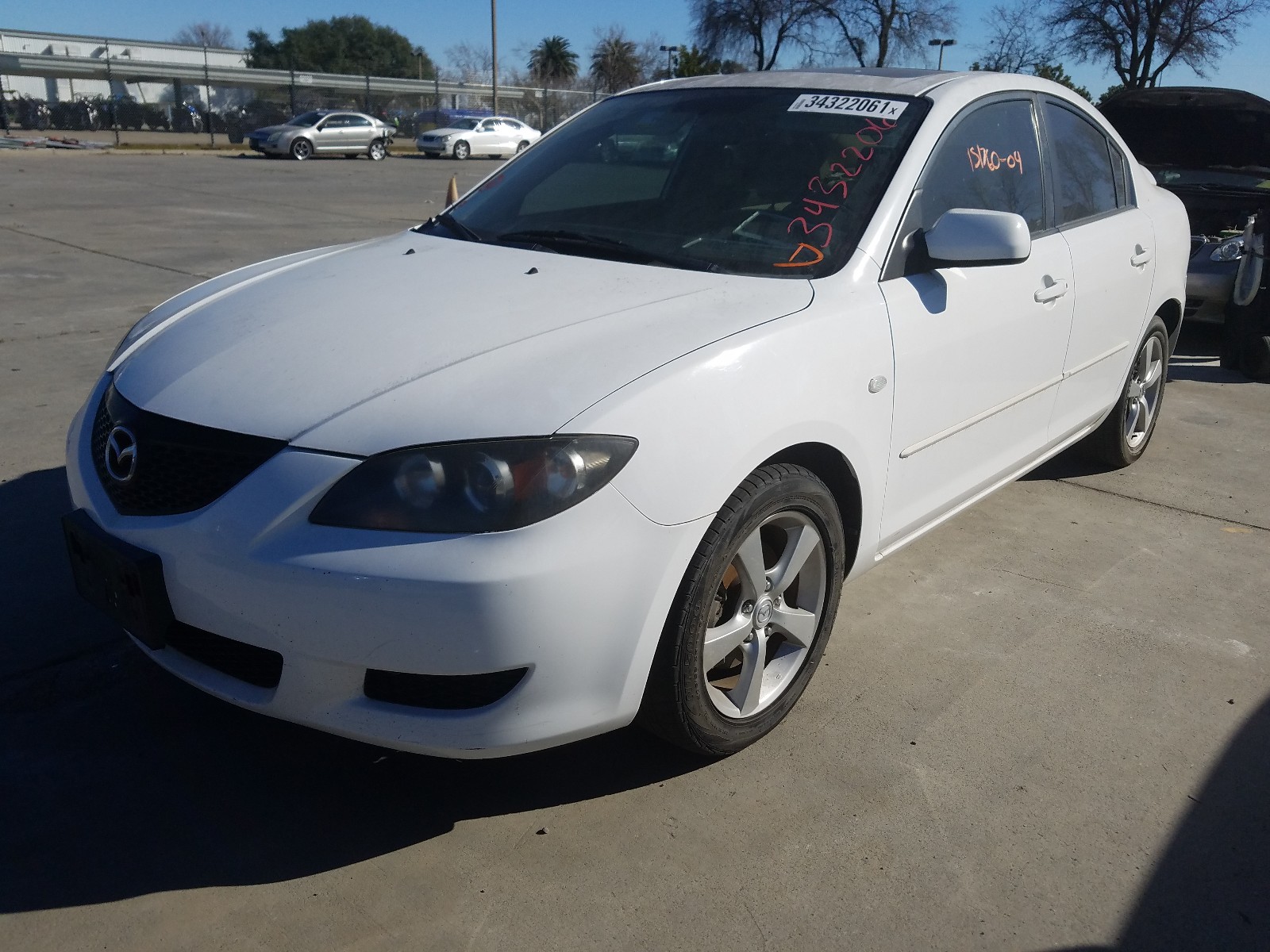 Photo 1 VIN: JM1BK12F641141990 - MAZDA MAZDA3 