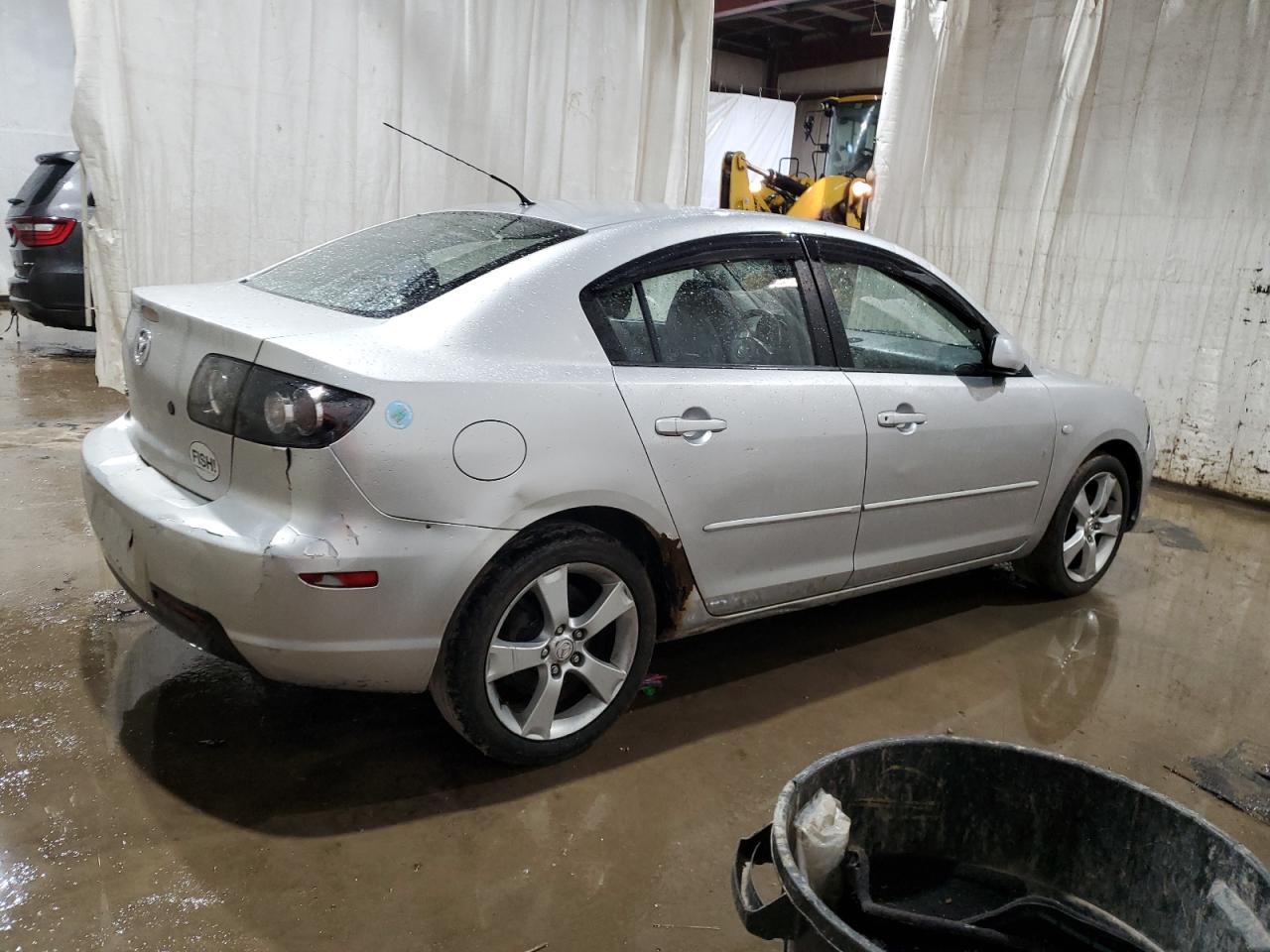 Photo 2 VIN: JM1BK12F671625906 - MAZDA 3 