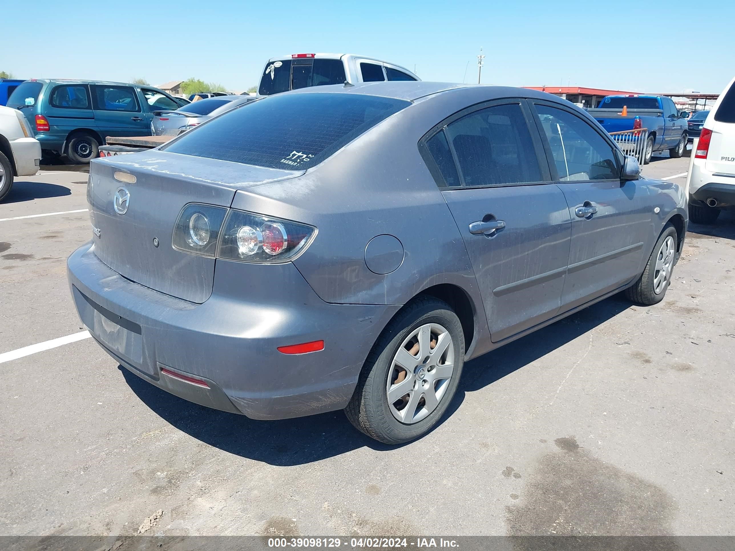 Photo 3 VIN: JM1BK12F671635979 - MAZDA 3 