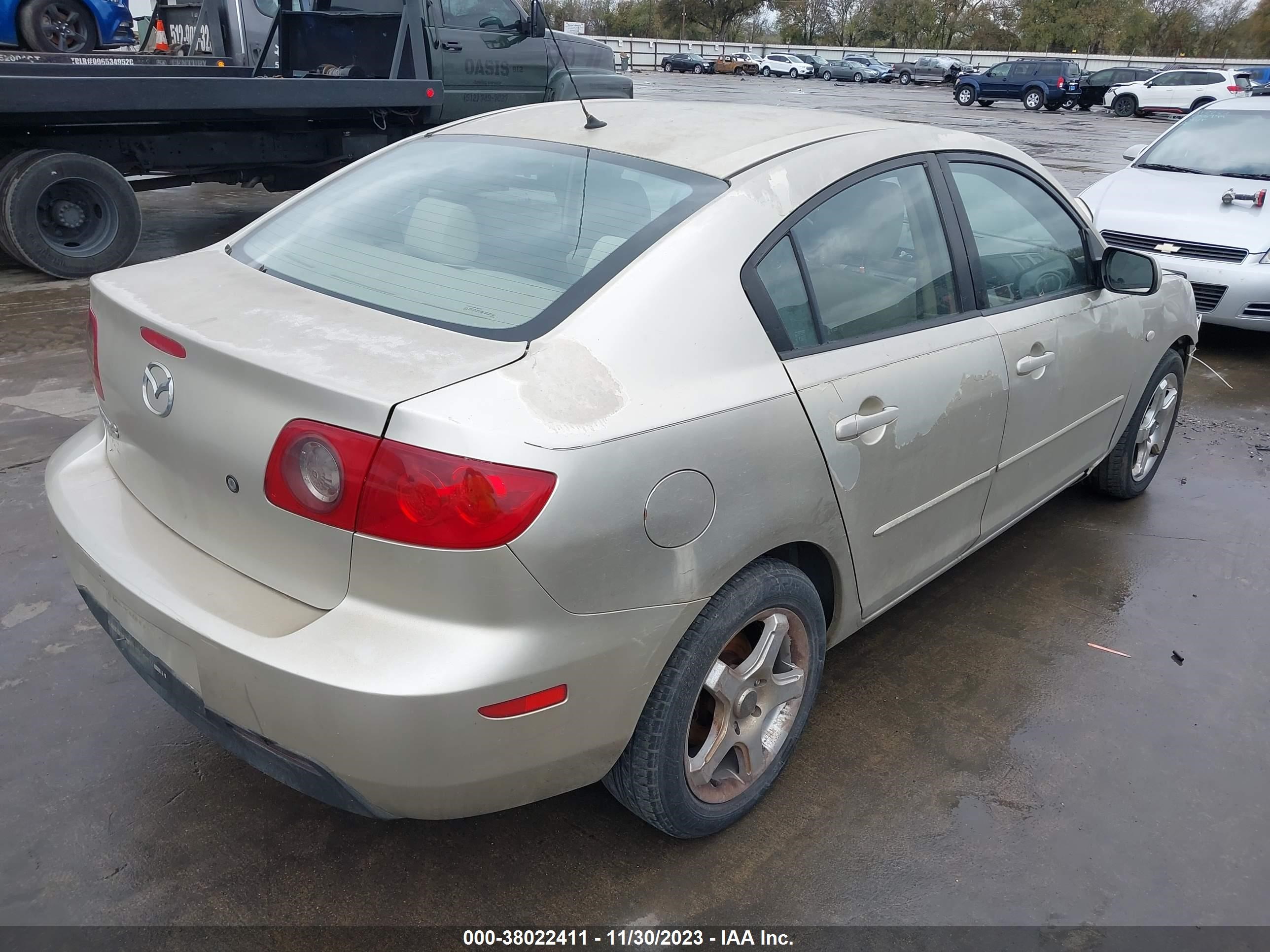 Photo 3 VIN: JM1BK12F841178796 - MAZDA 3 