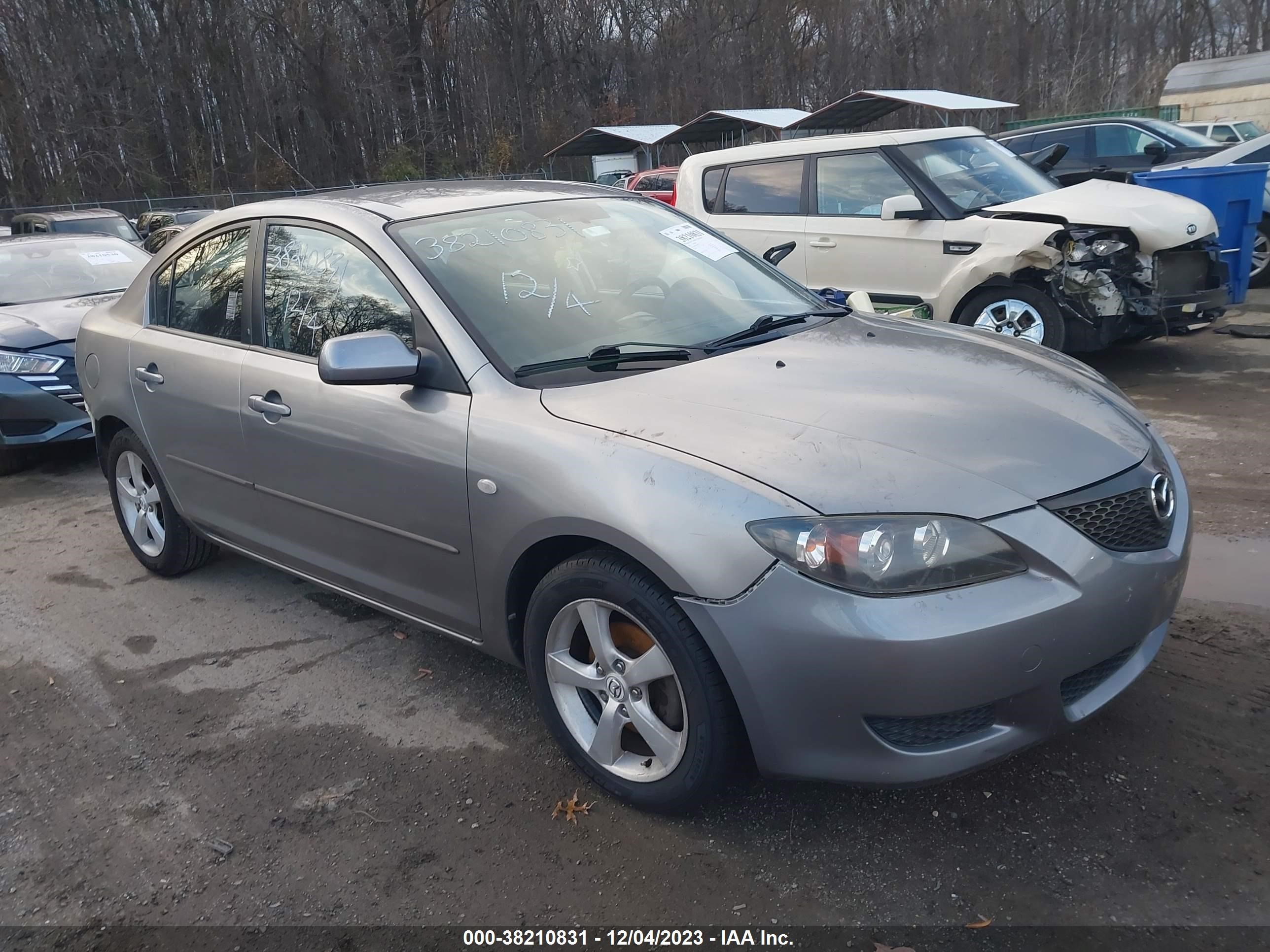 Photo 0 VIN: JM1BK12F961416822 - MAZDA 3 