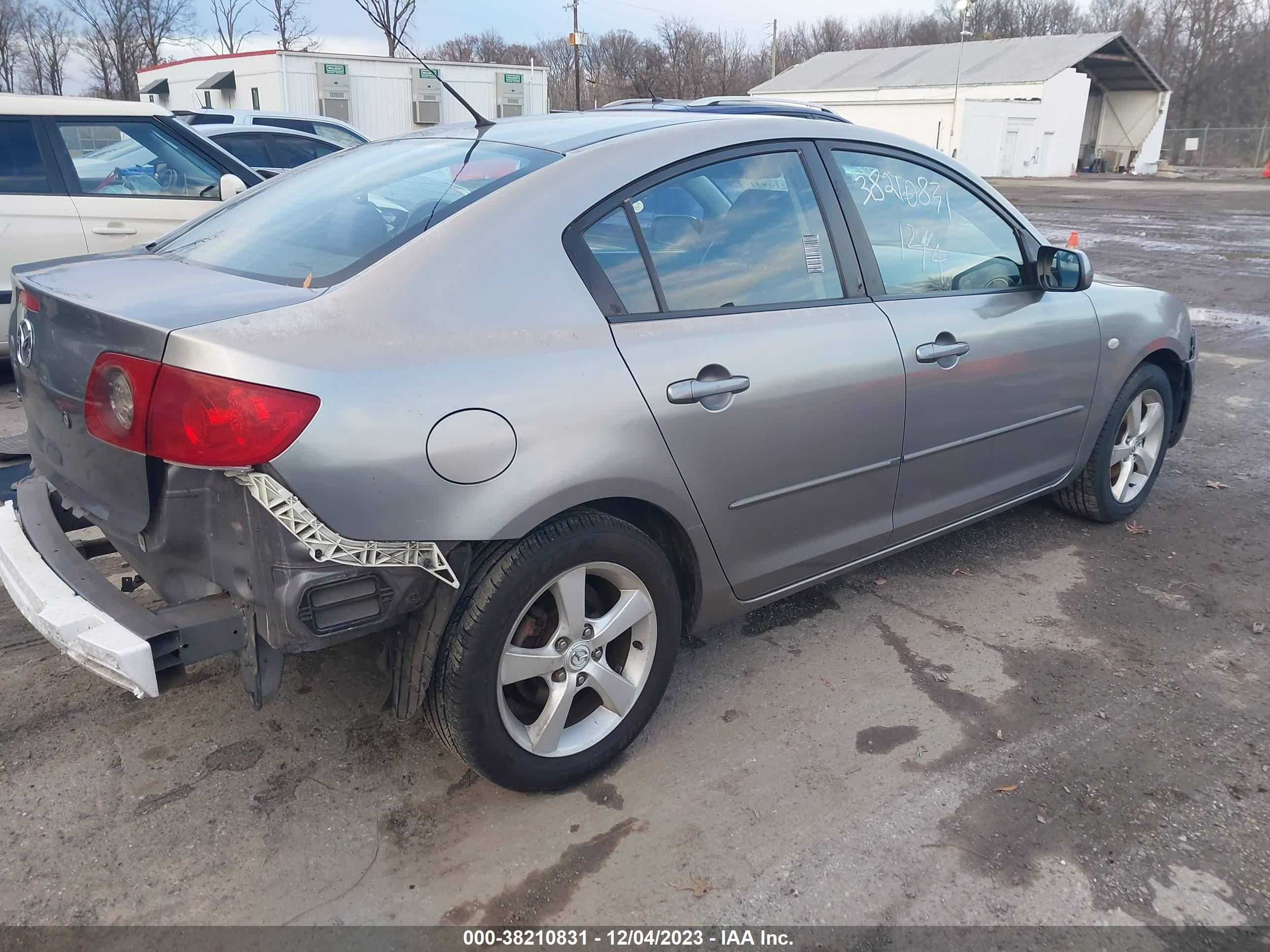 Photo 3 VIN: JM1BK12F961416822 - MAZDA 3 