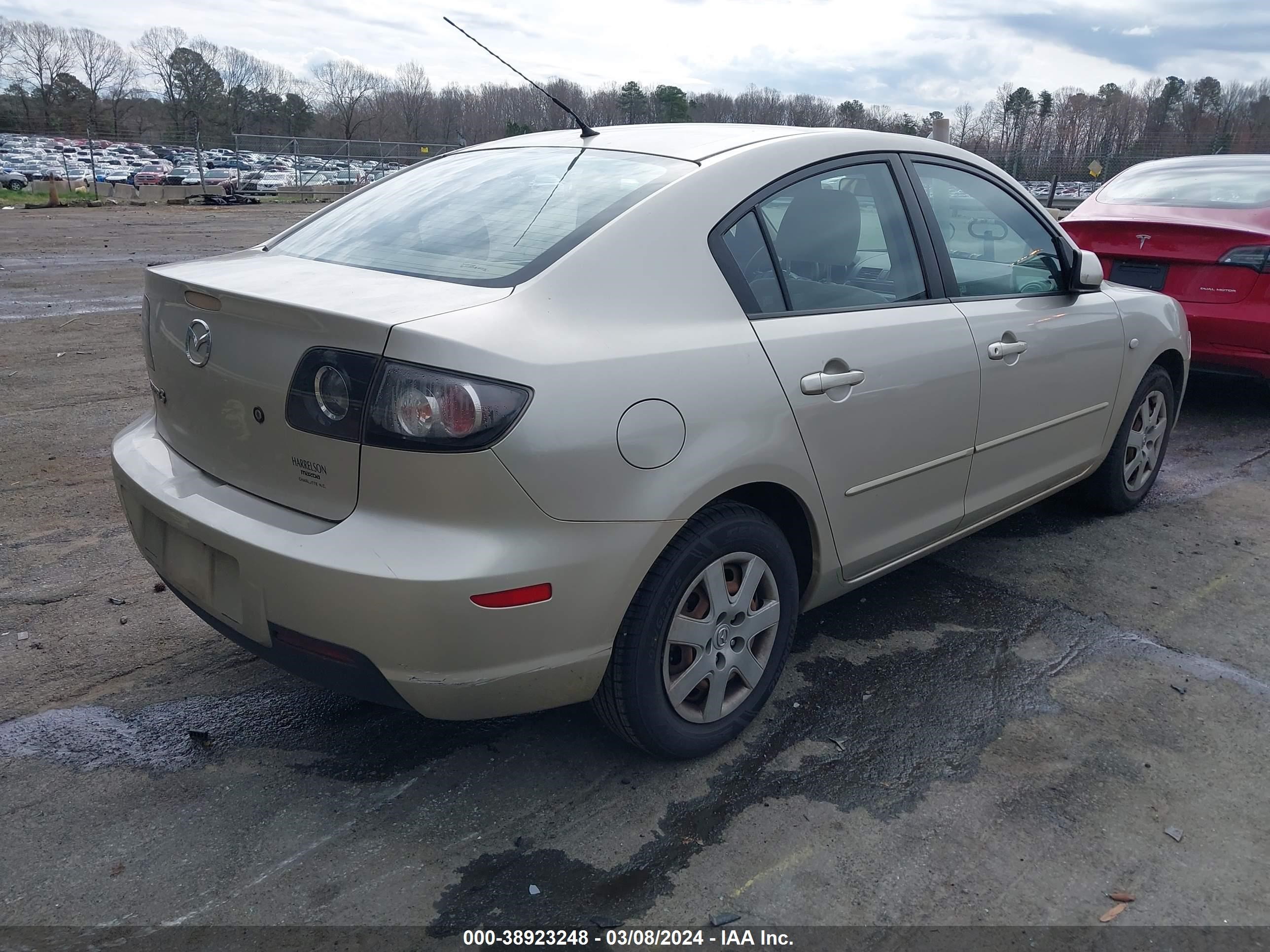 Photo 3 VIN: JM1BK12F971743223 - MAZDA 3 