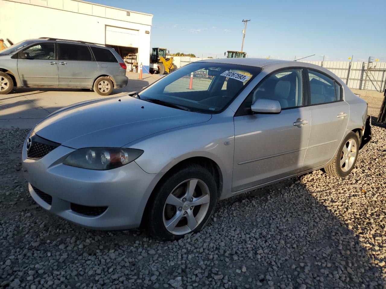 Photo 0 VIN: JM1BK12FX41179495 - MAZDA 3 