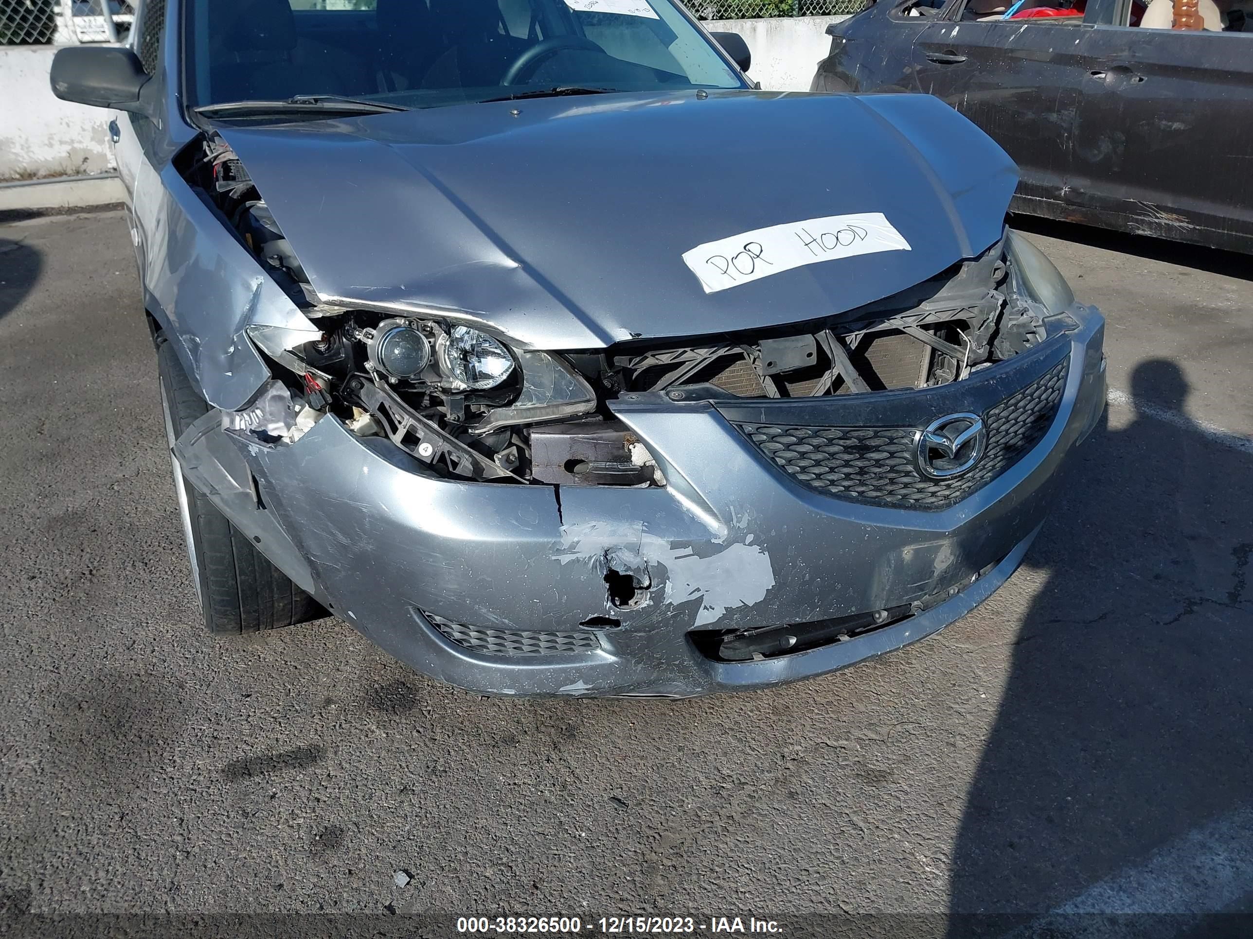 Photo 5 VIN: JM1BK12FX51281820 - MAZDA 3 