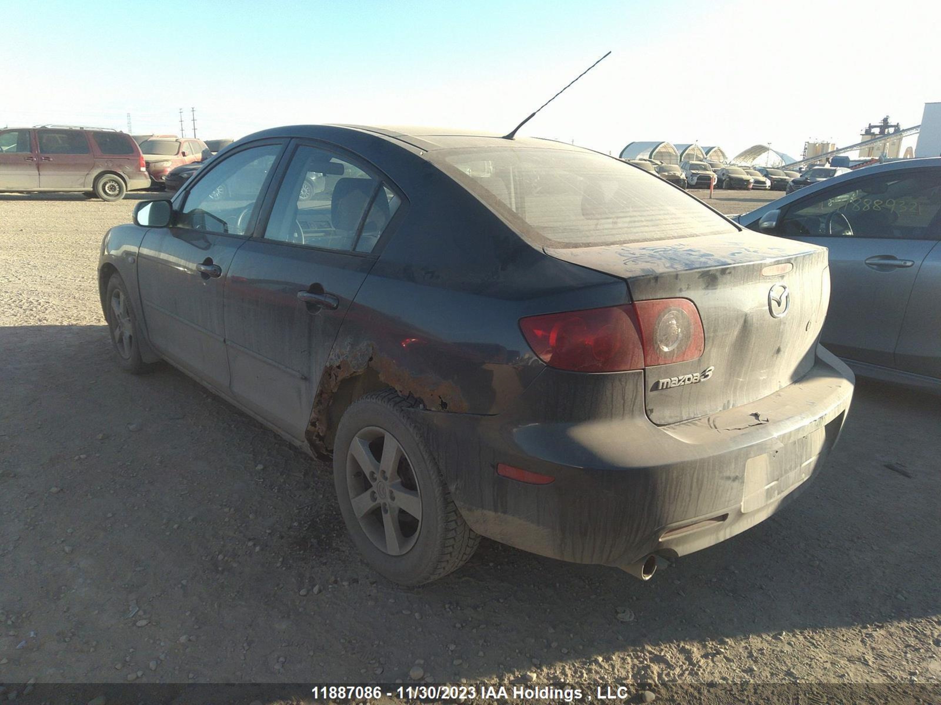 Photo 2 VIN: JM1BK12FX51326321 - MAZDA 3 