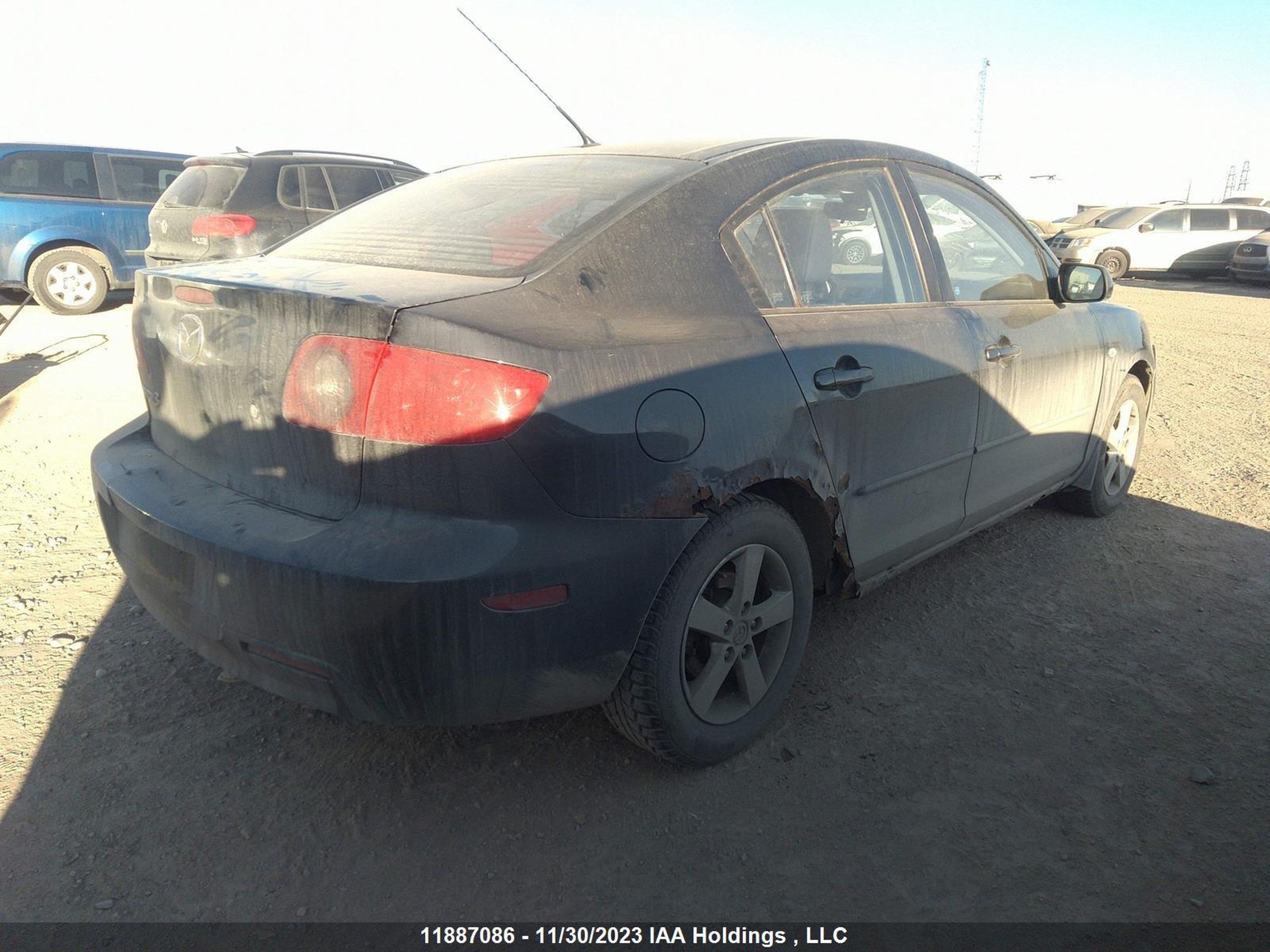 Photo 3 VIN: JM1BK12FX51326321 - MAZDA 3 