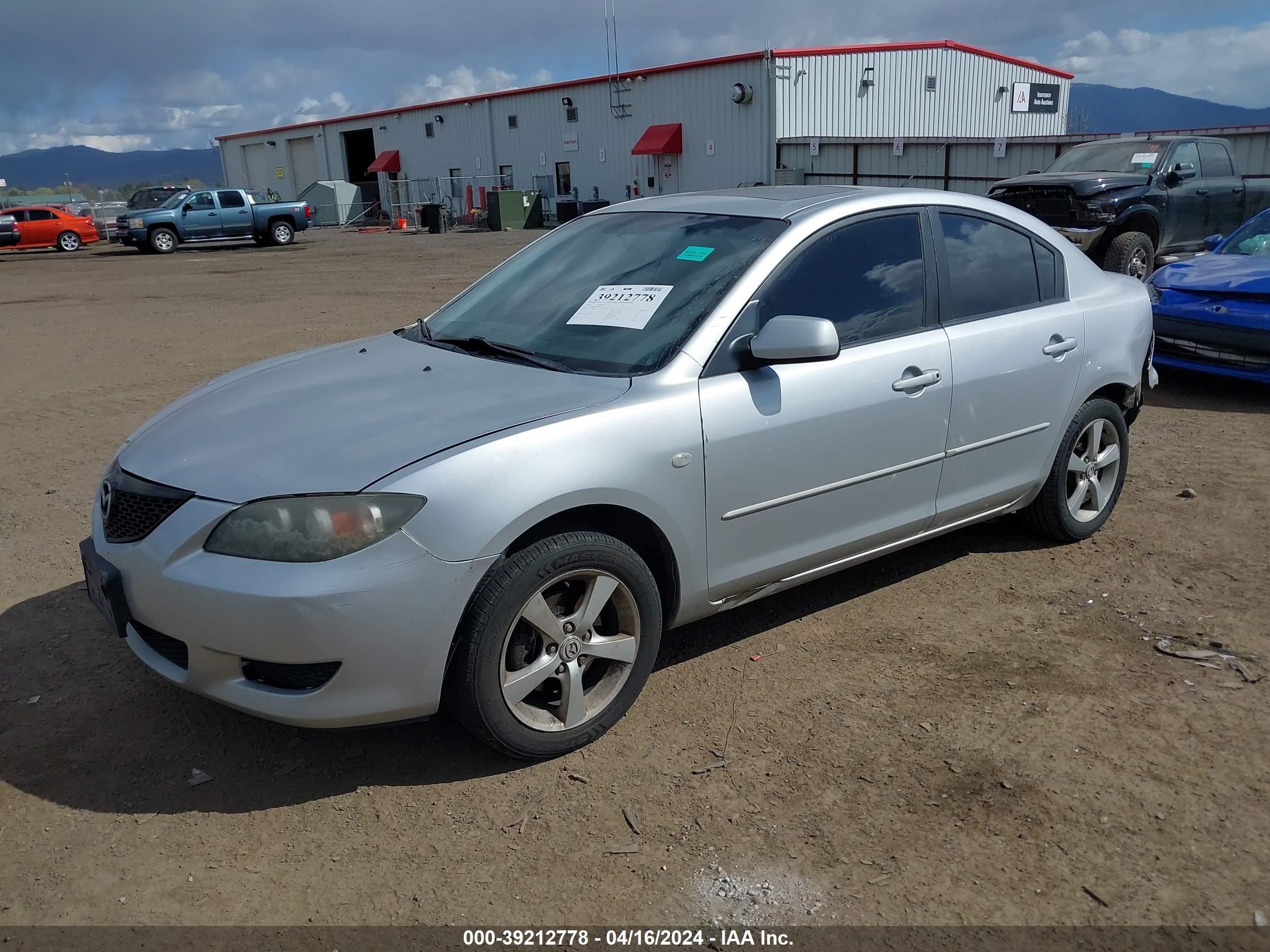 Photo 1 VIN: JM1BK12FX61486720 - MAZDA 3 