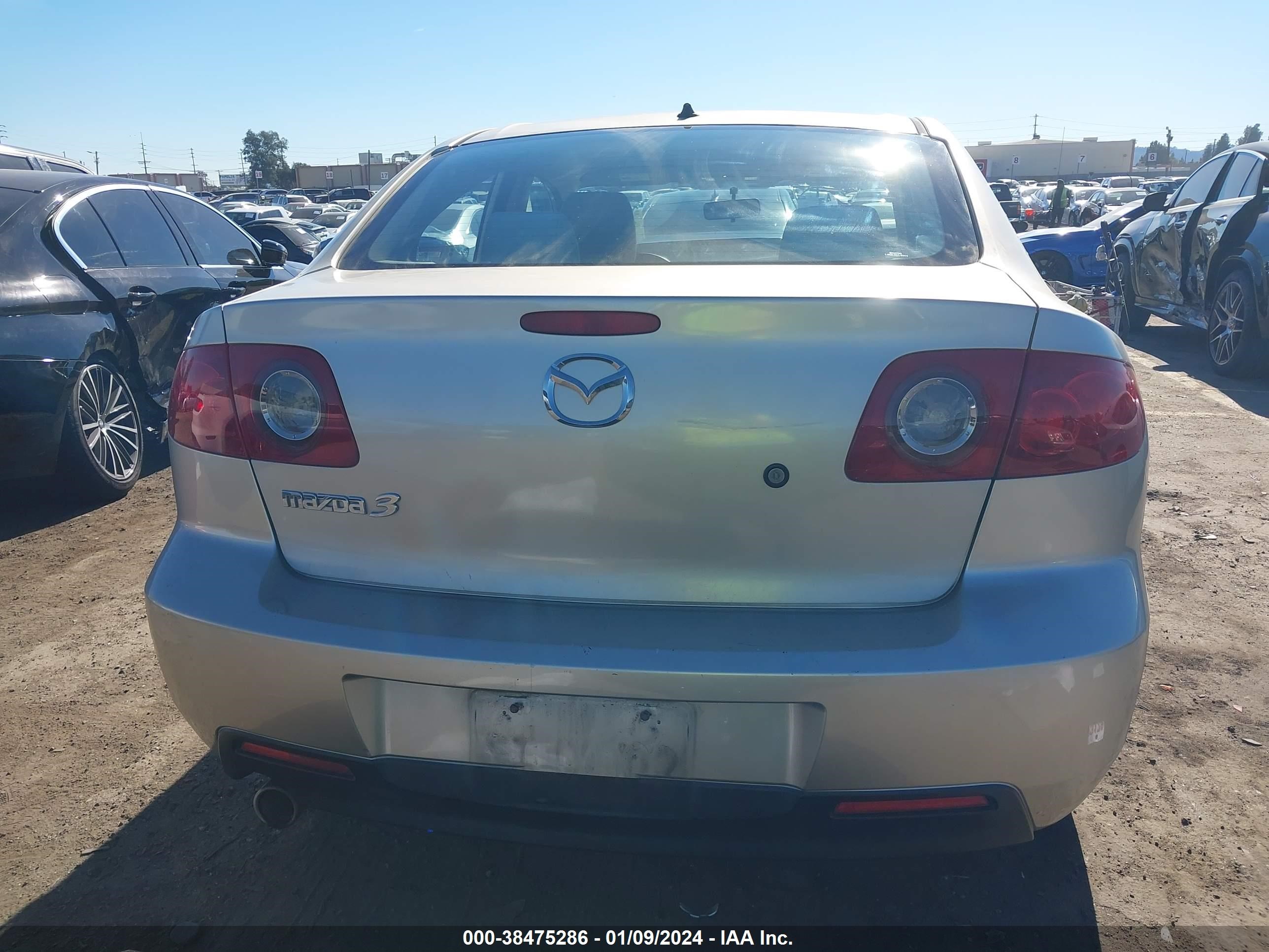 Photo 15 VIN: JM1BK12G661482737 - MAZDA 3 