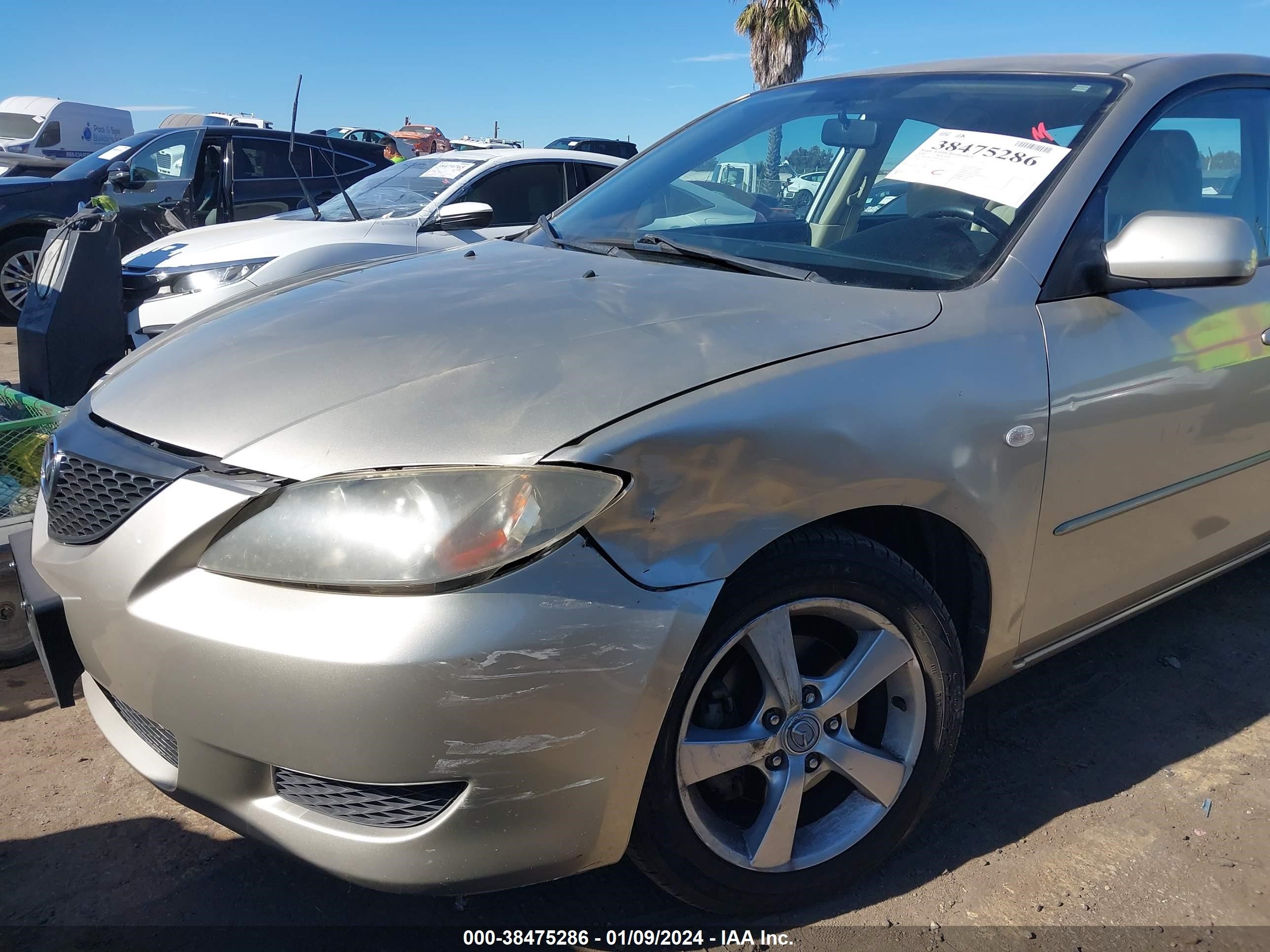 Photo 5 VIN: JM1BK12G661482737 - MAZDA 3 