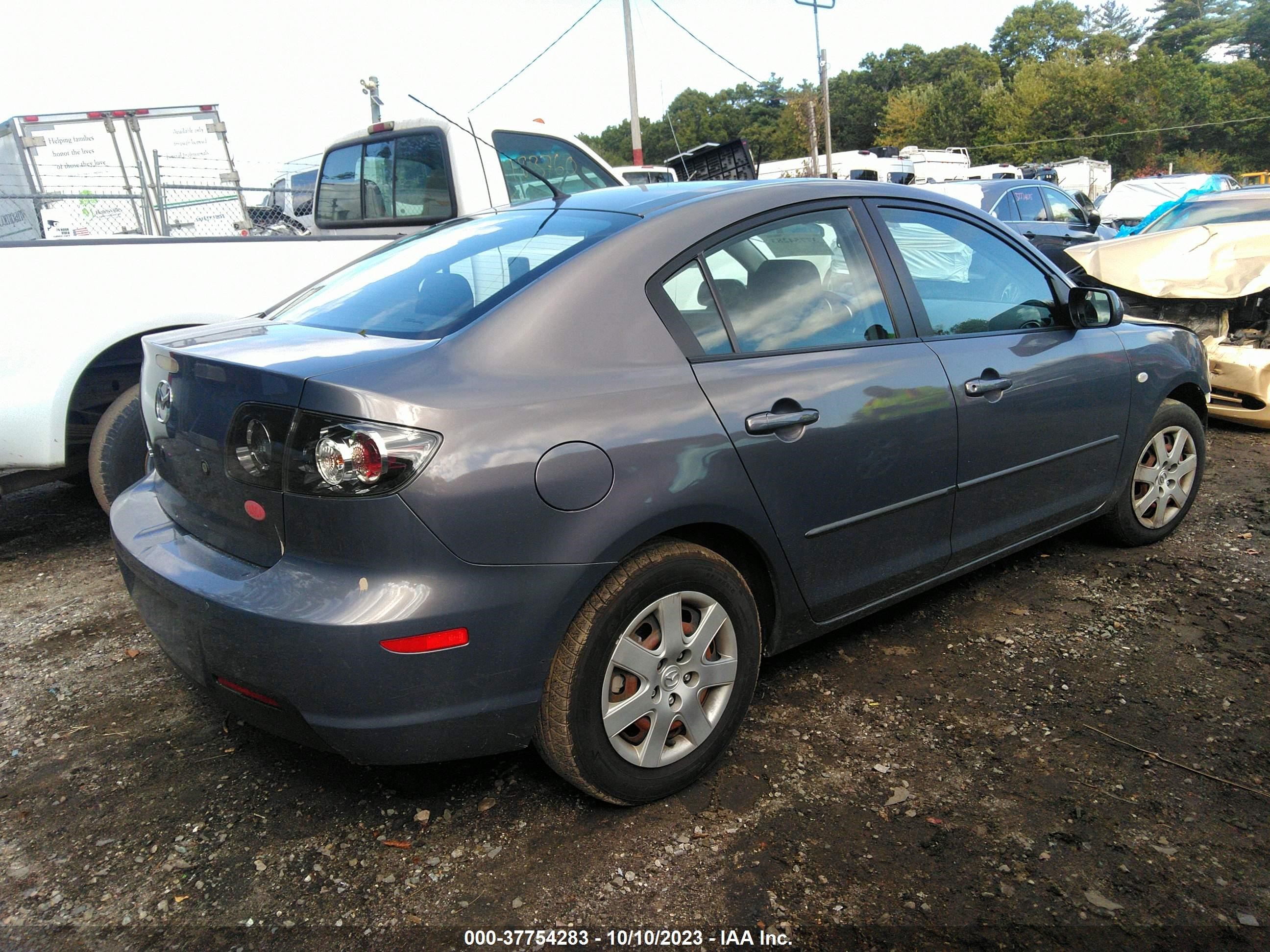 Photo 3 VIN: JM1BK12G781809553 - MAZDA 3 