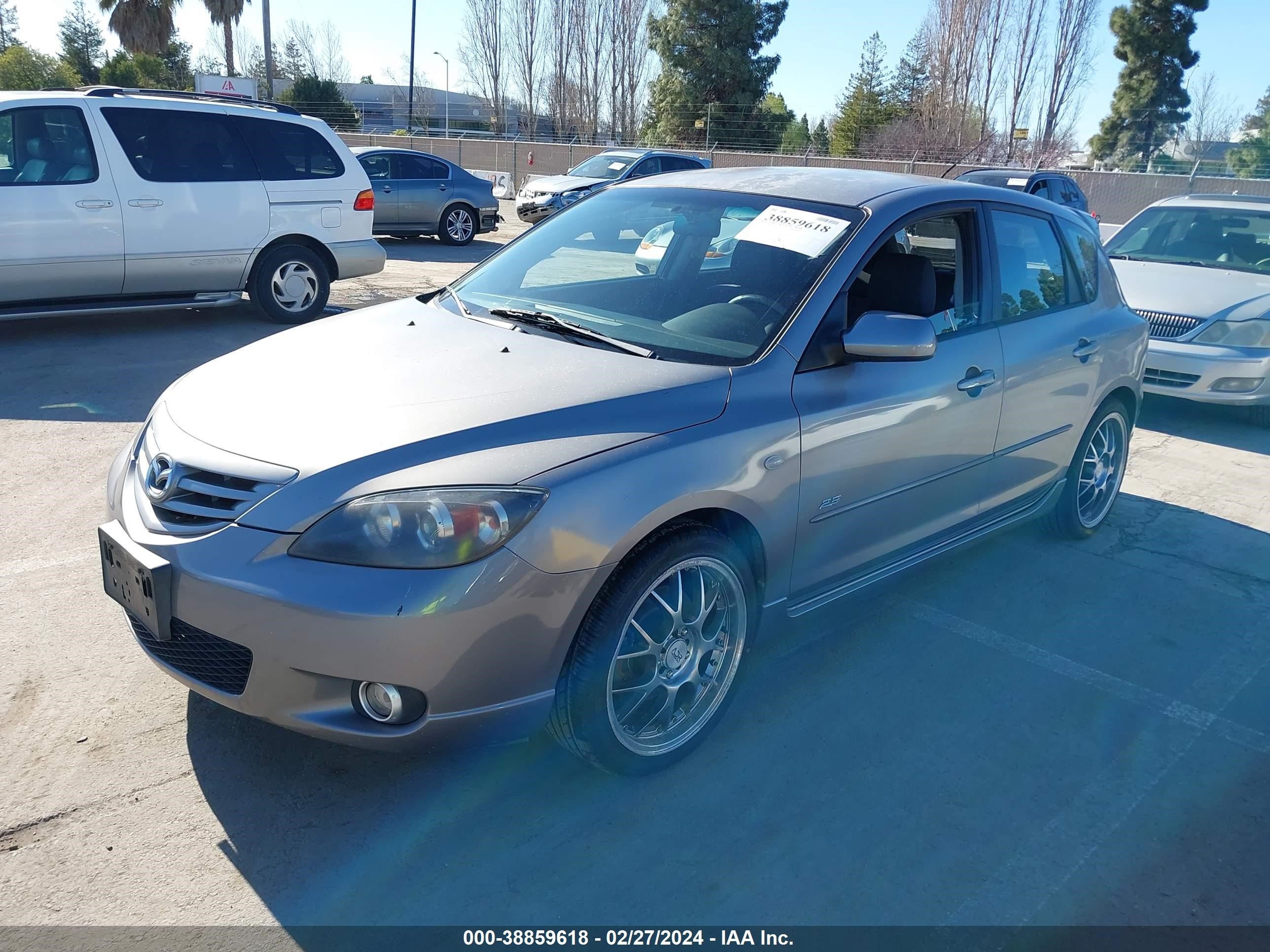 Photo 1 VIN: JM1BK143051302290 - MAZDA 3 