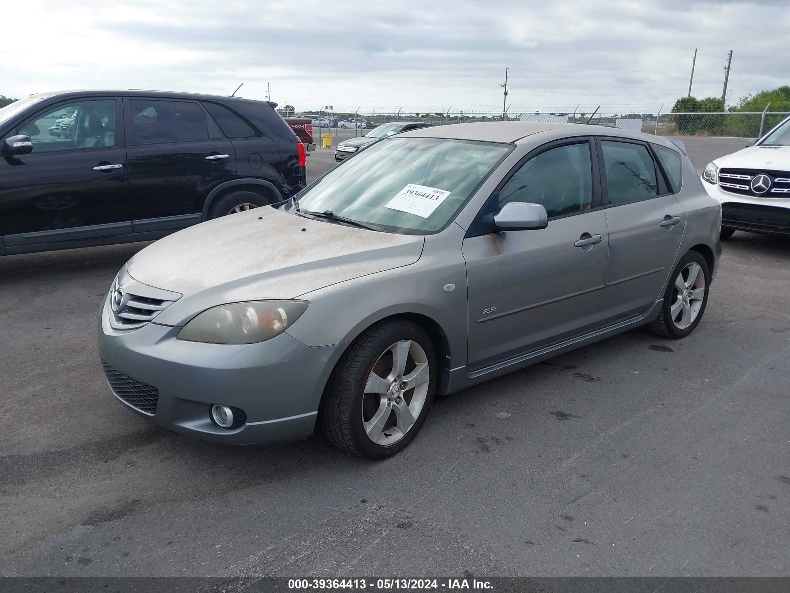 Photo 1 VIN: JM1BK143251338207 - MAZDA 3 