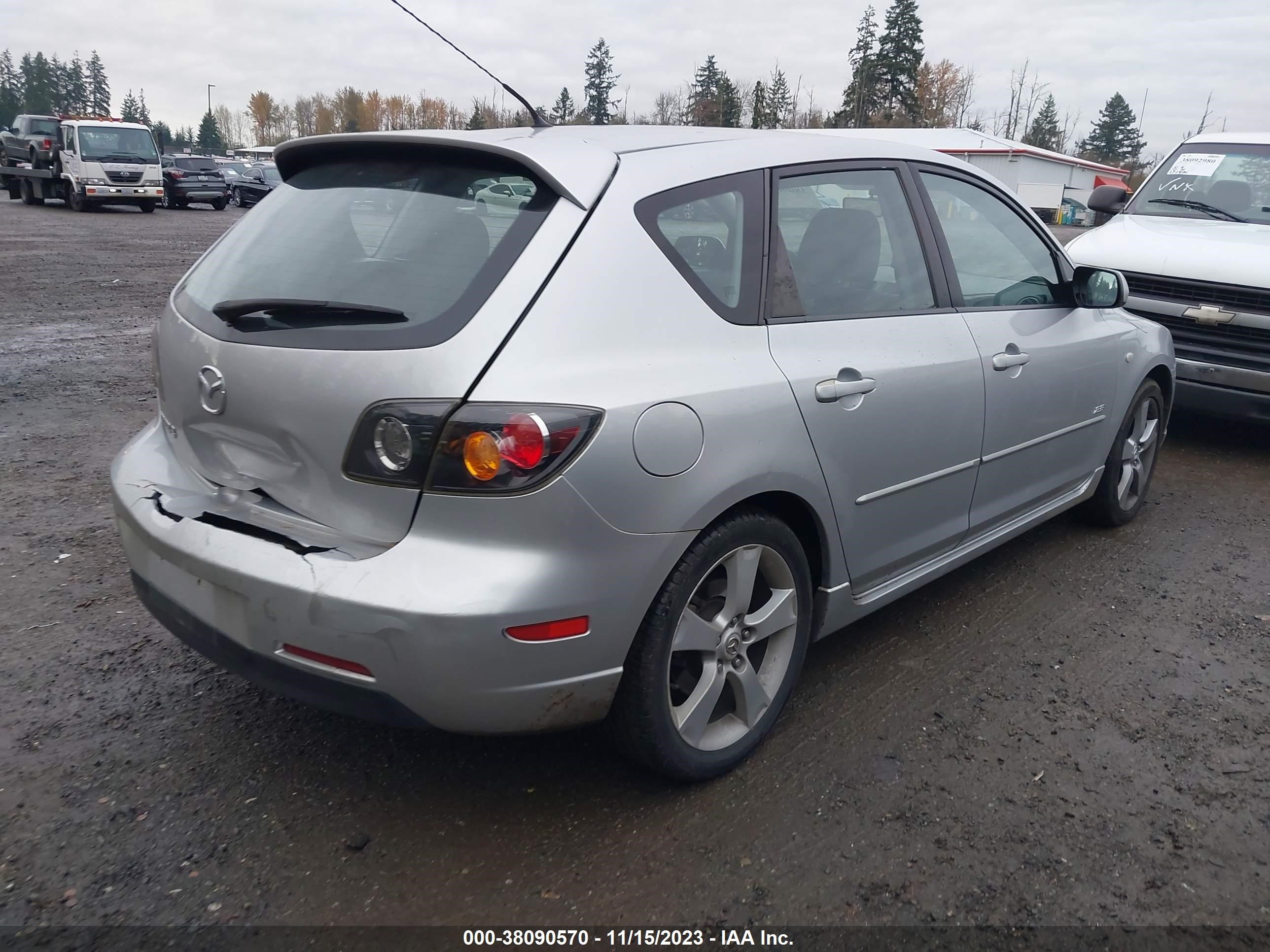 Photo 3 VIN: JM1BK143351305684 - MAZDA 3 