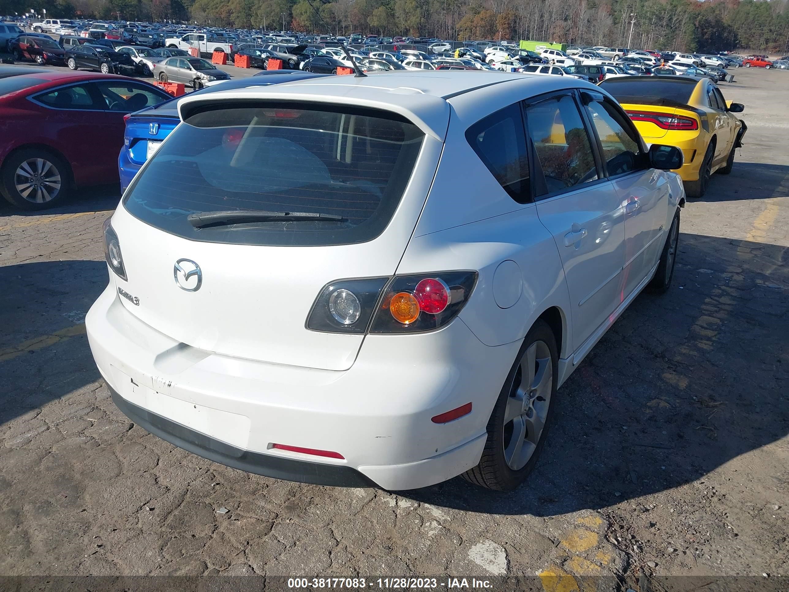 Photo 3 VIN: JM1BK143361491888 - MAZDA 3 