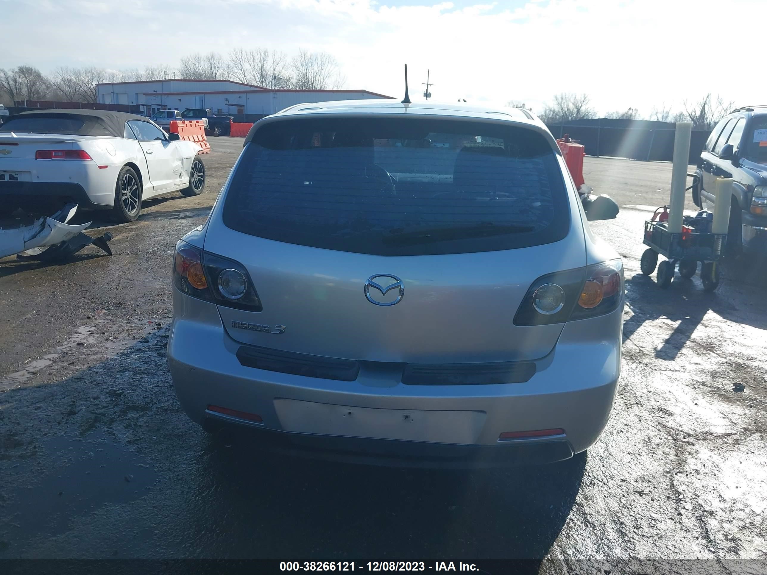 Photo 15 VIN: JM1BK143461523408 - MAZDA 3 