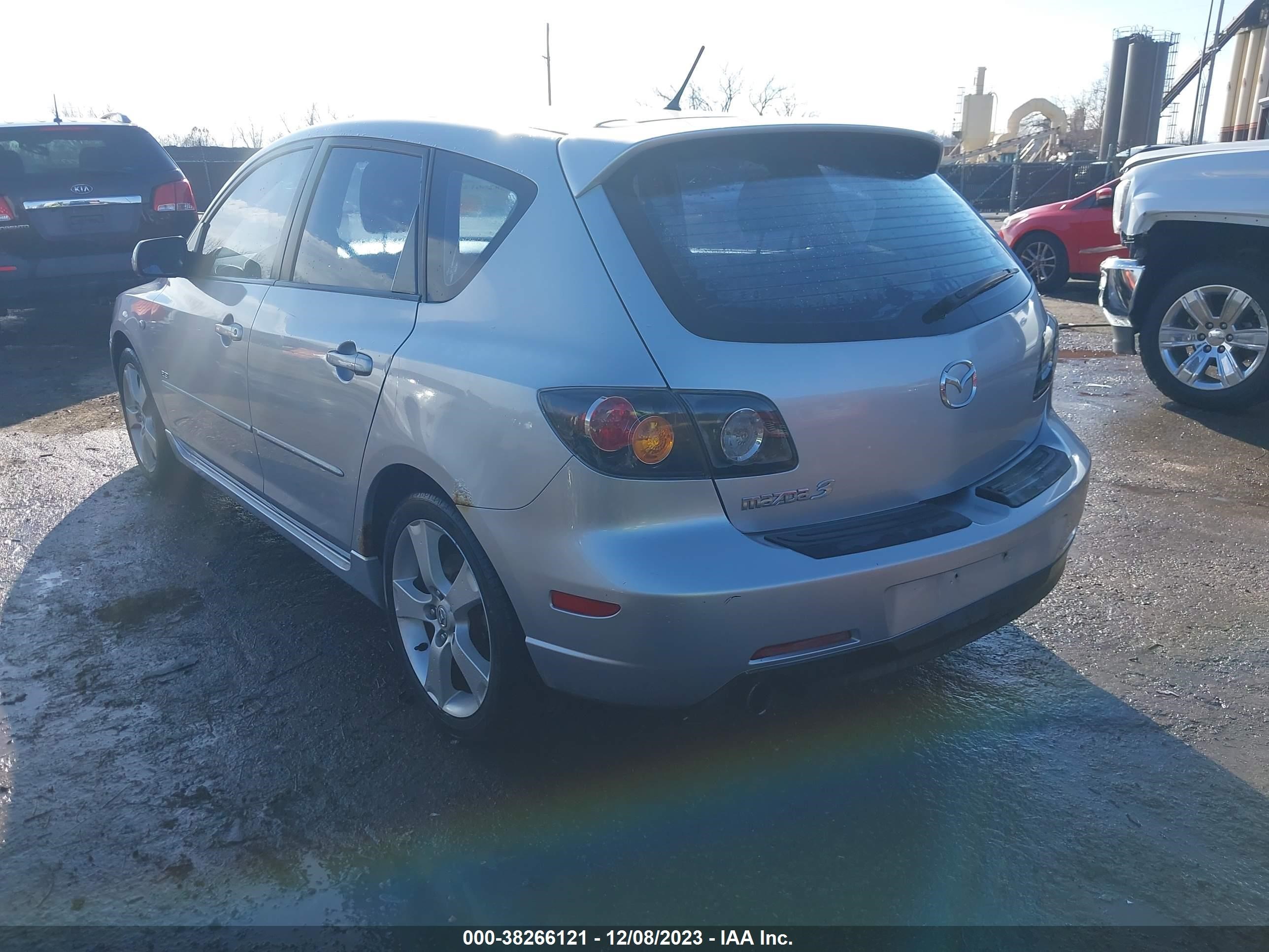 Photo 2 VIN: JM1BK143461523408 - MAZDA 3 