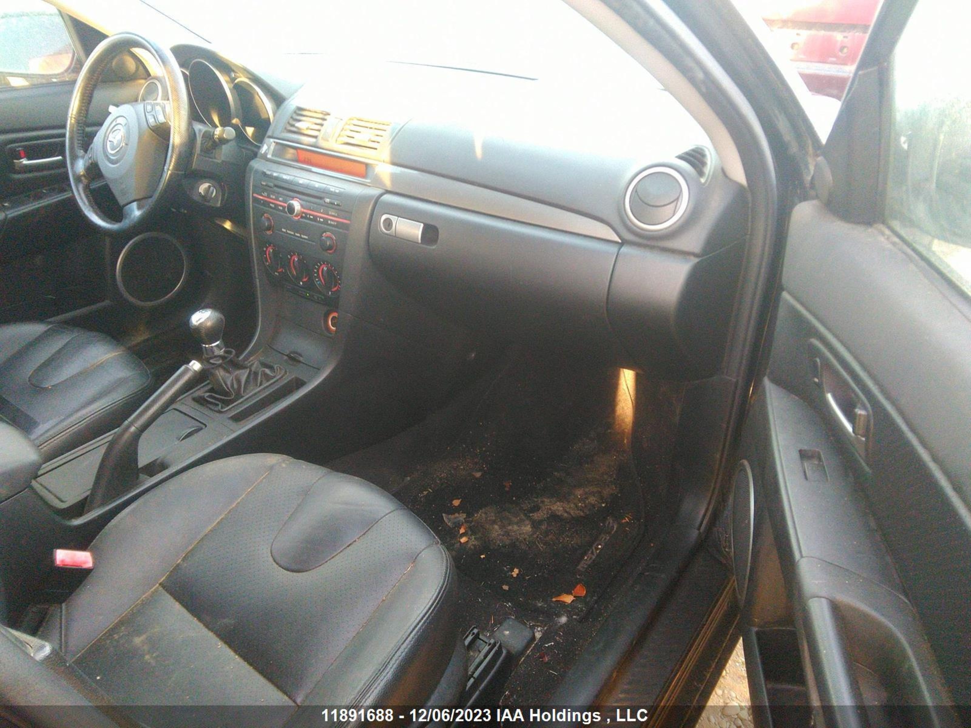 Photo 4 VIN: JM1BK143941184531 - MAZDA 3 