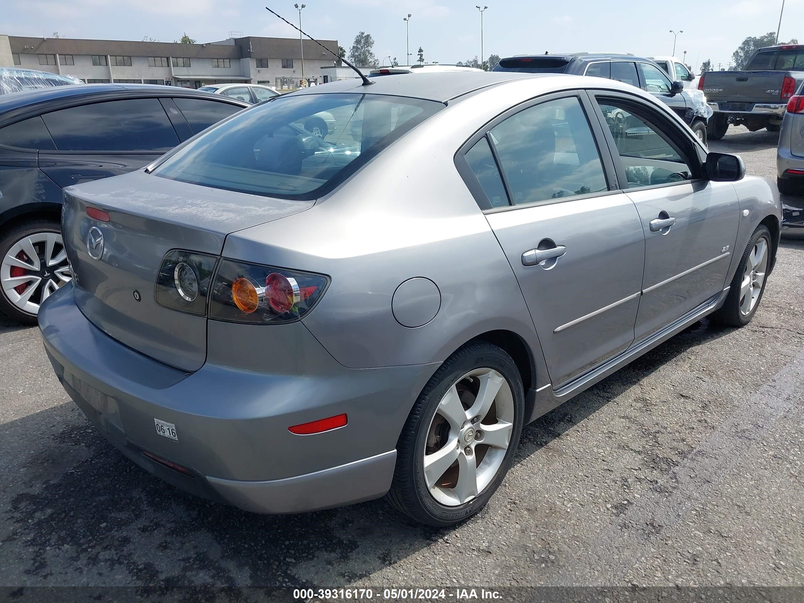 Photo 3 VIN: JM1BK323051234202 - MAZDA 3 