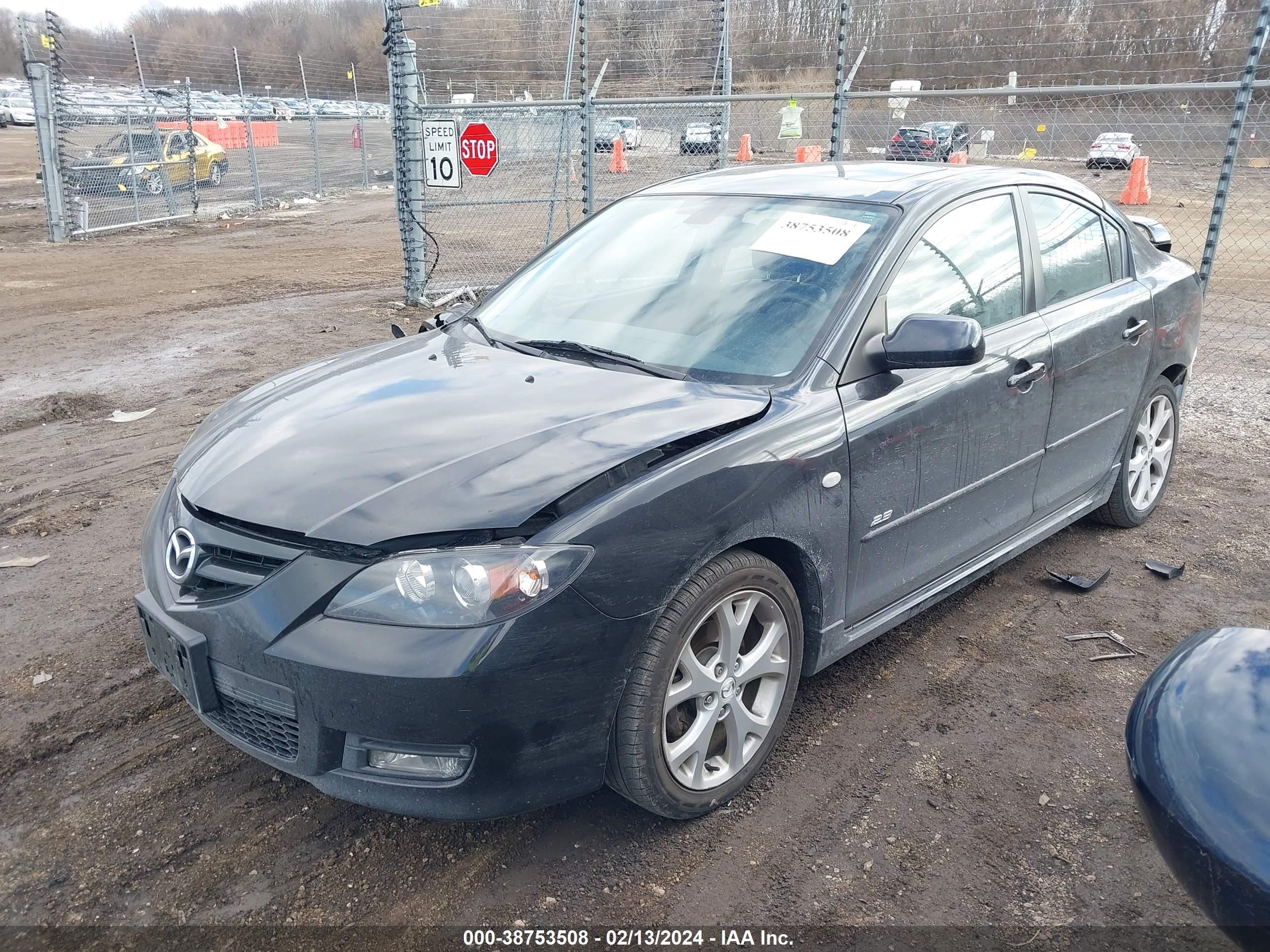 Photo 1 VIN: JM1BK323181184835 - MAZDA 3 