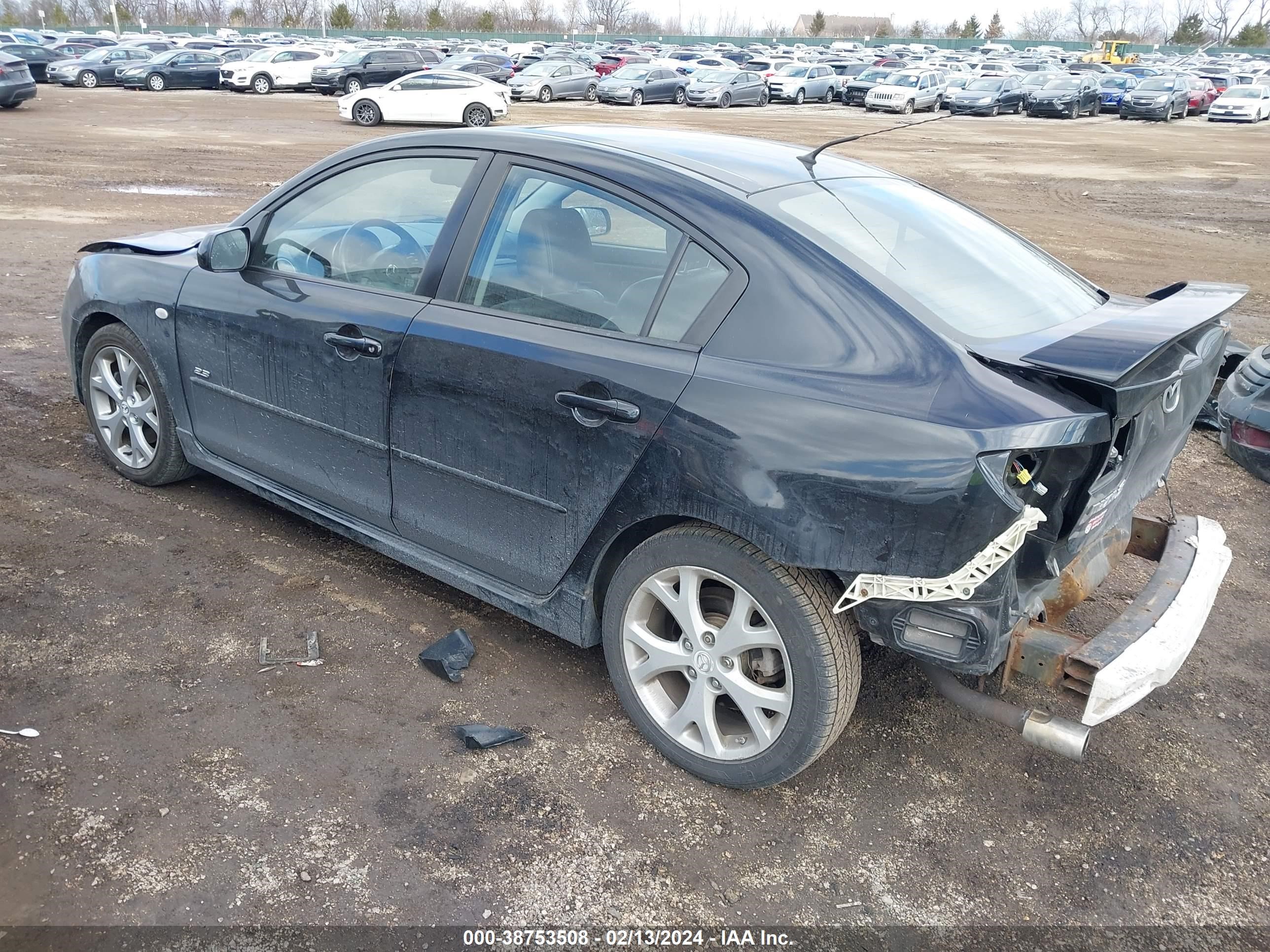 Photo 2 VIN: JM1BK323181184835 - MAZDA 3 