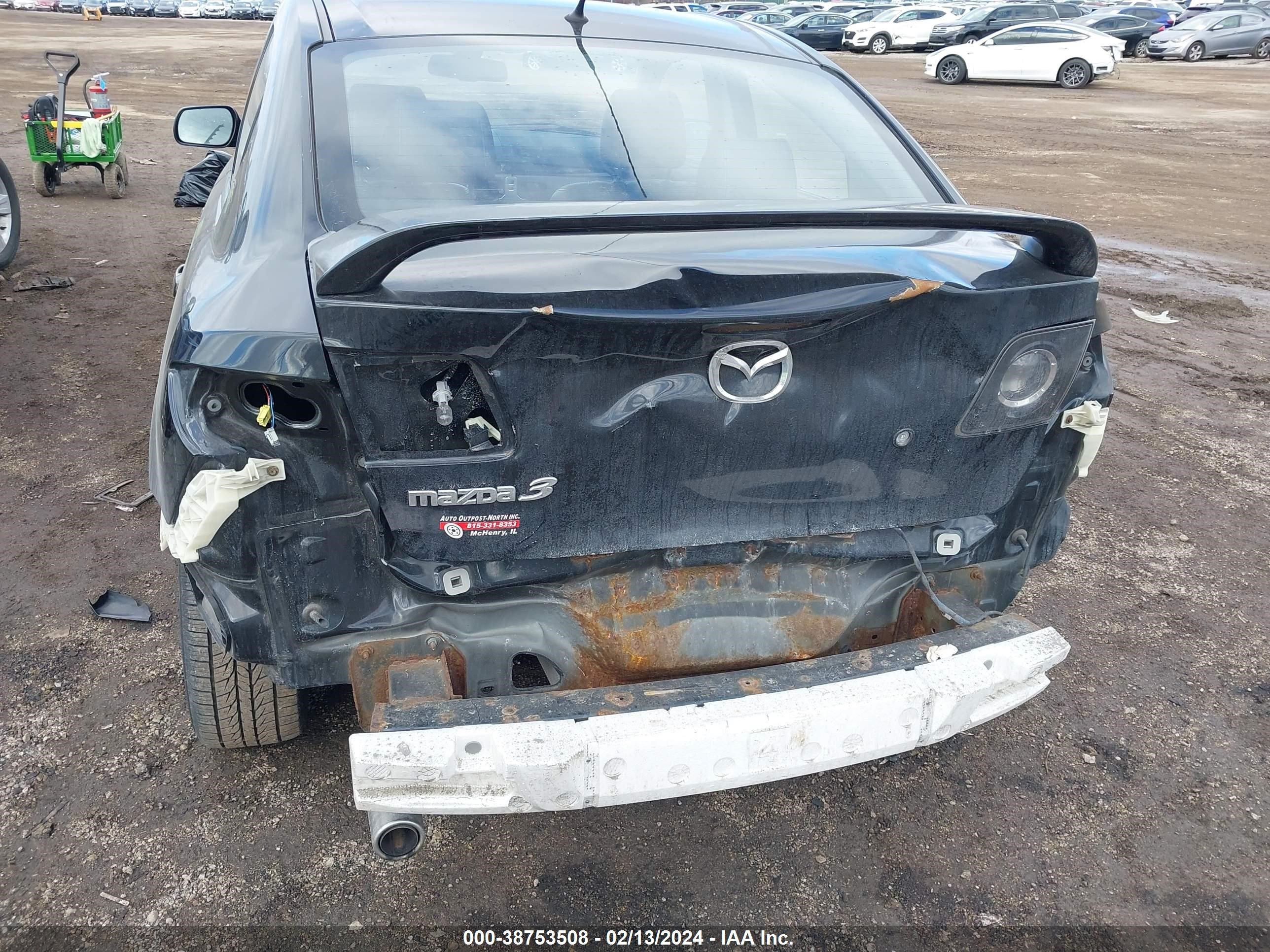 Photo 5 VIN: JM1BK323181184835 - MAZDA 3 