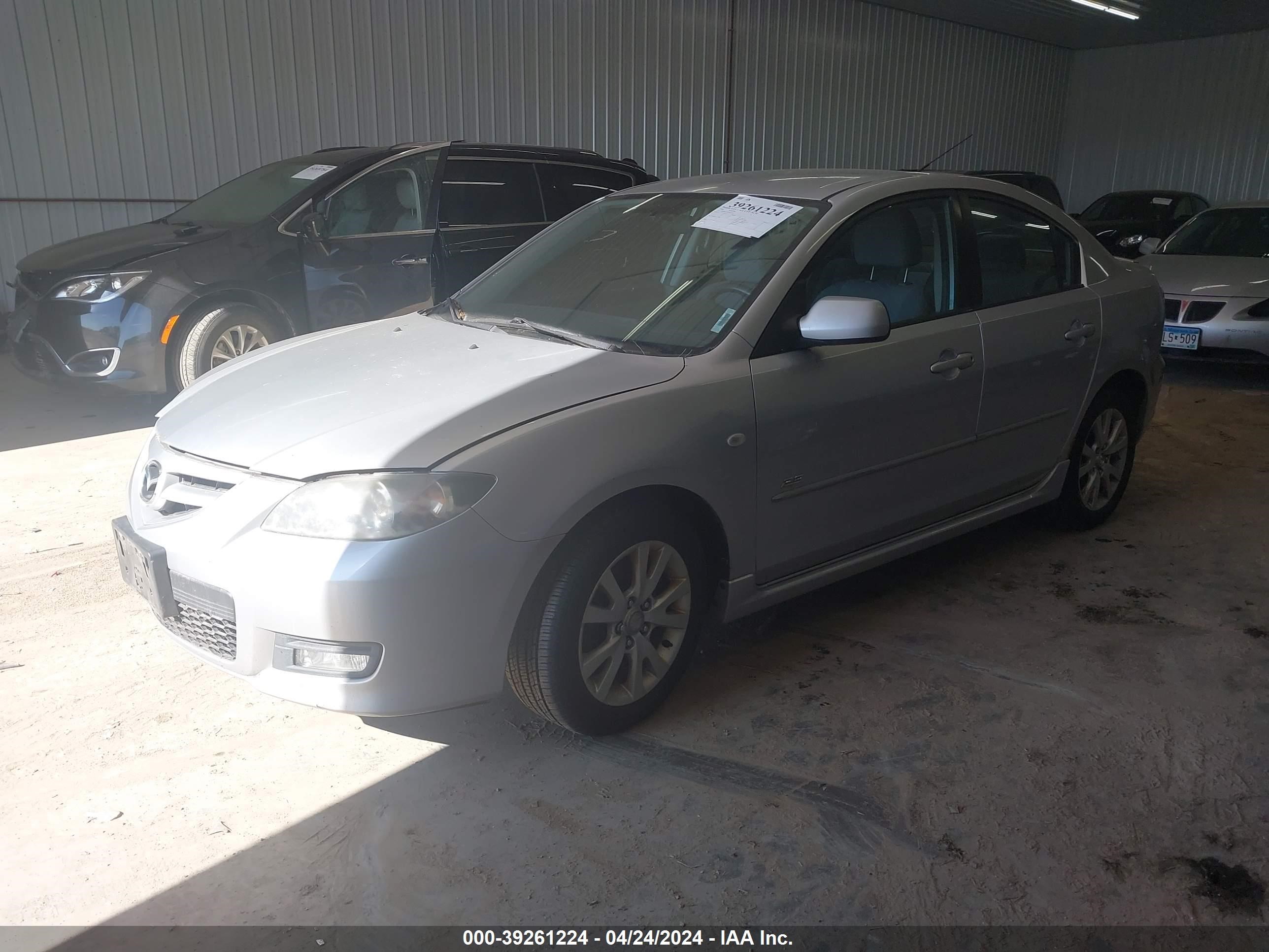 Photo 1 VIN: JM1BK323181810738 - MAZDA 3 