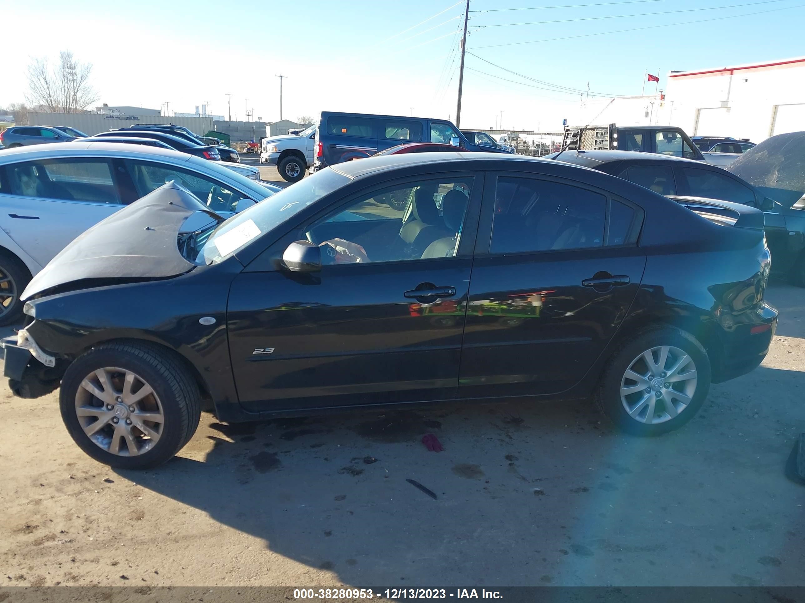 Photo 14 VIN: JM1BK323281797756 - MAZDA 3 