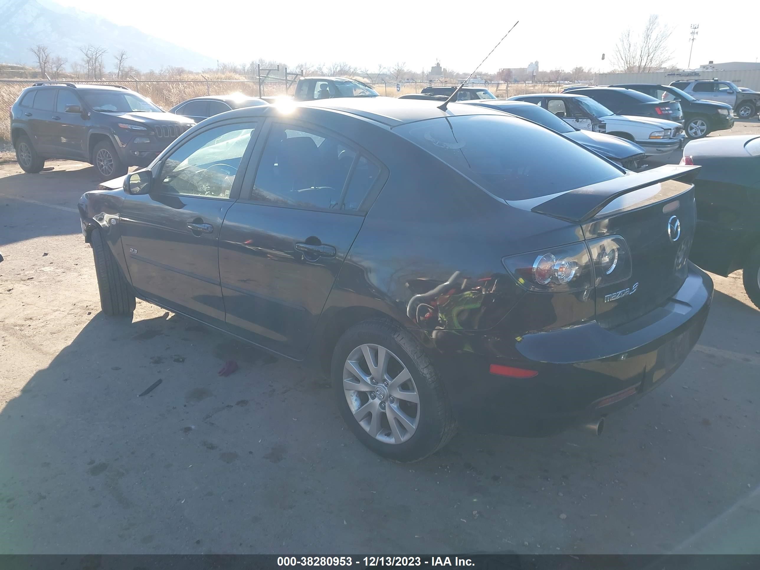 Photo 2 VIN: JM1BK323281797756 - MAZDA 3 