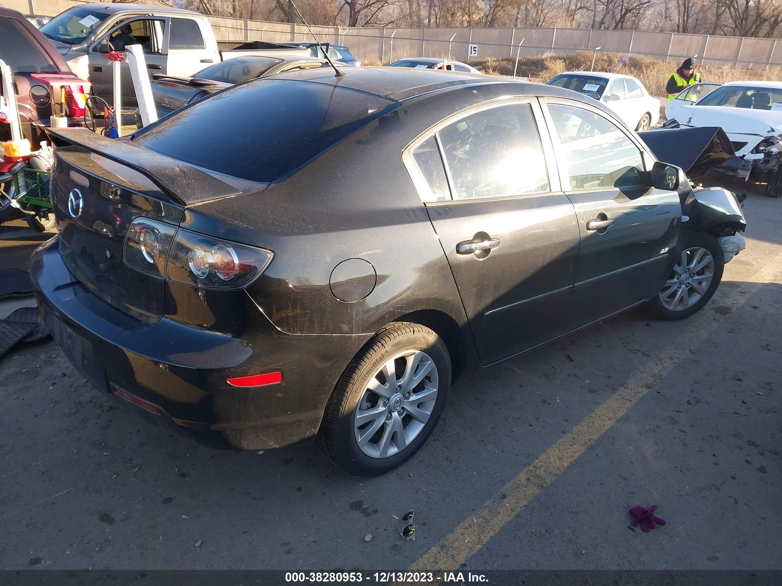 Photo 3 VIN: JM1BK323281797756 - MAZDA 3 