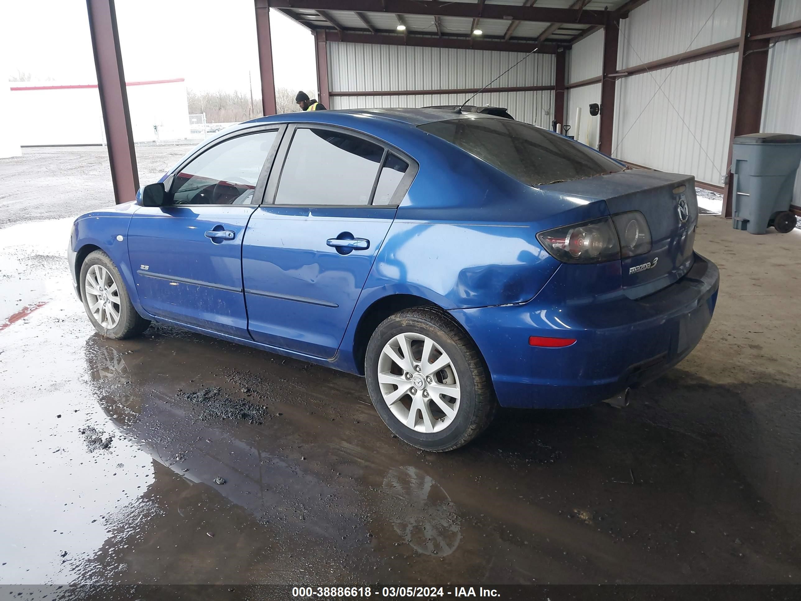 Photo 2 VIN: JM1BK323381803886 - MAZDA 3 