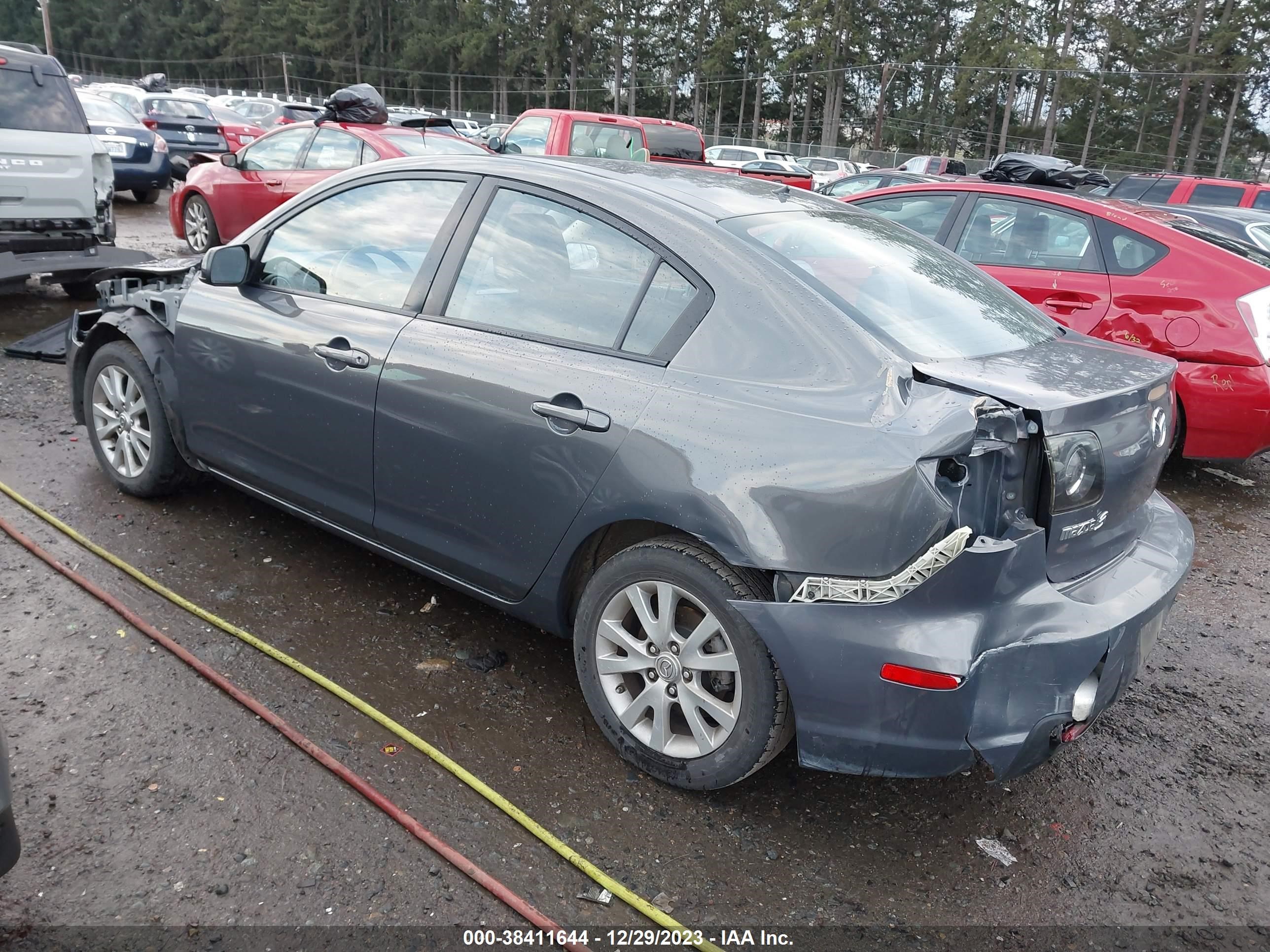 Photo 2 VIN: JM1BK323471757810 - MAZDA 3 