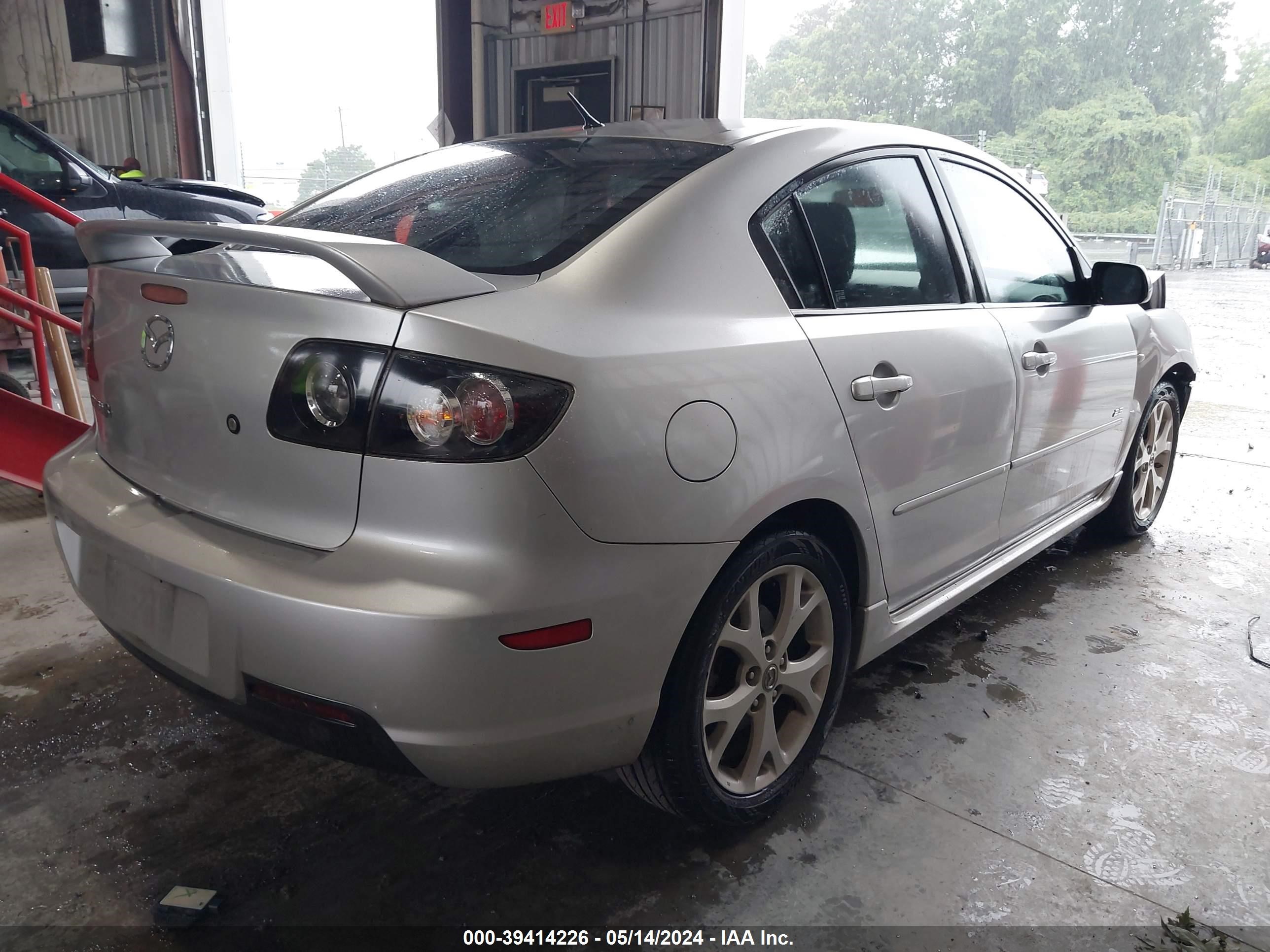 Photo 3 VIN: JM1BK323481131479 - MAZDA 3 