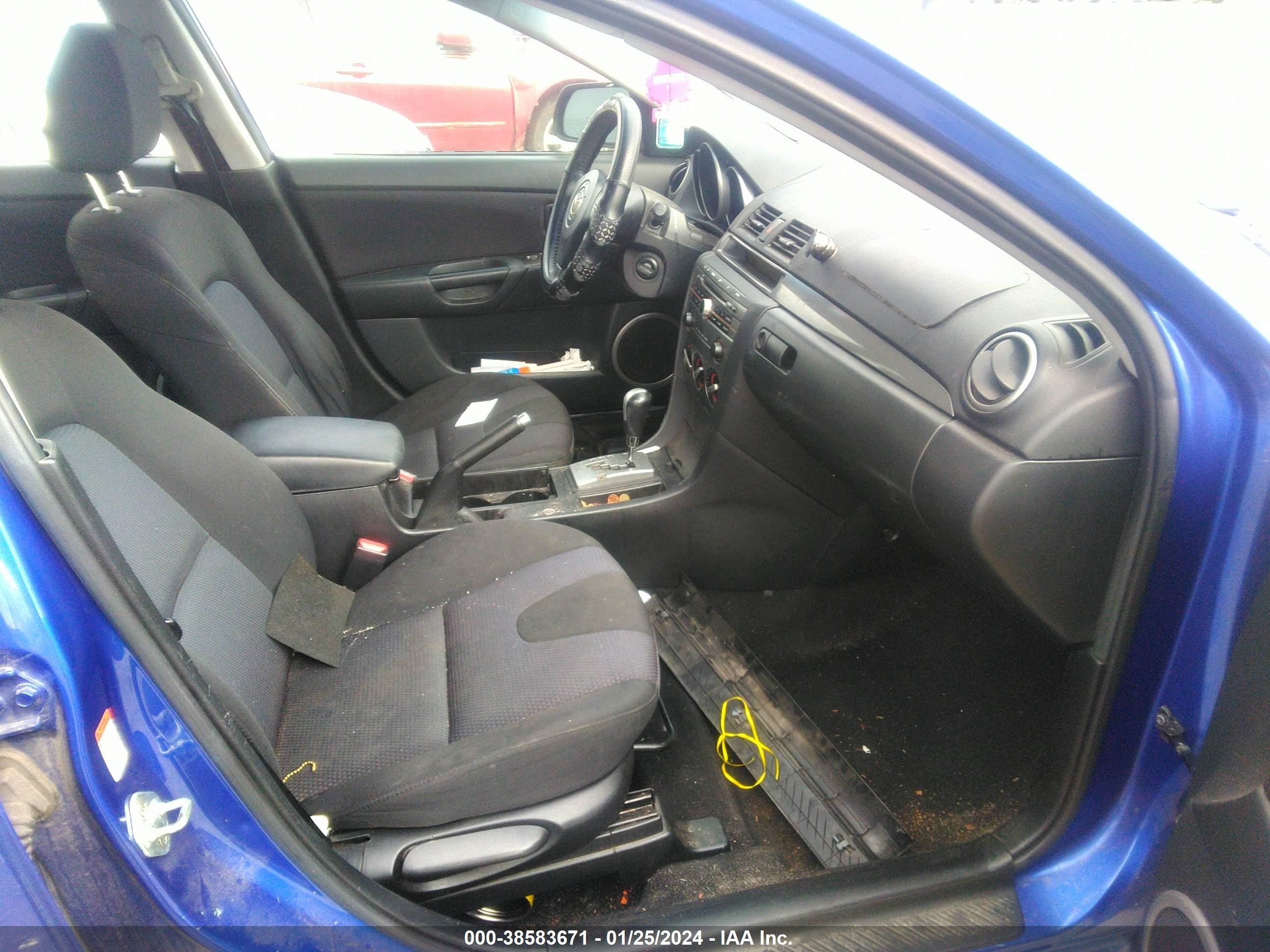 Photo 4 VIN: JM1BK323571721625 - MAZDA 3 