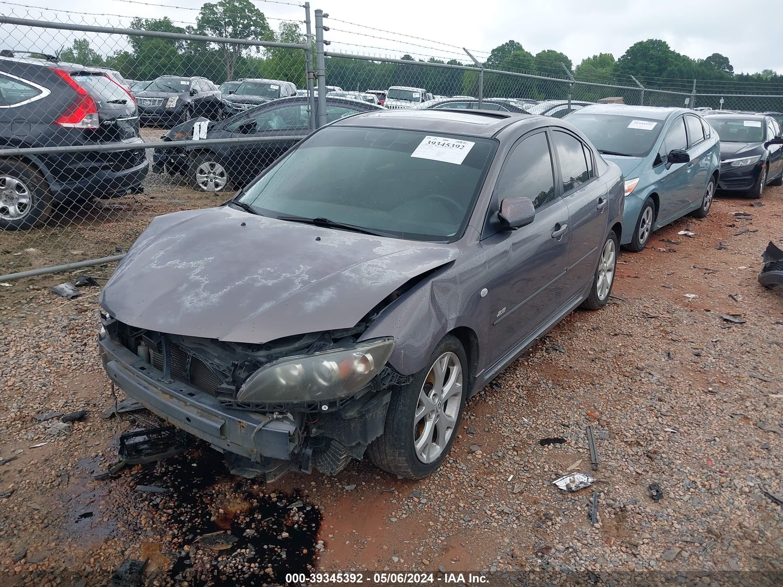 Photo 1 VIN: JM1BK323581133600 - MAZDA 3 