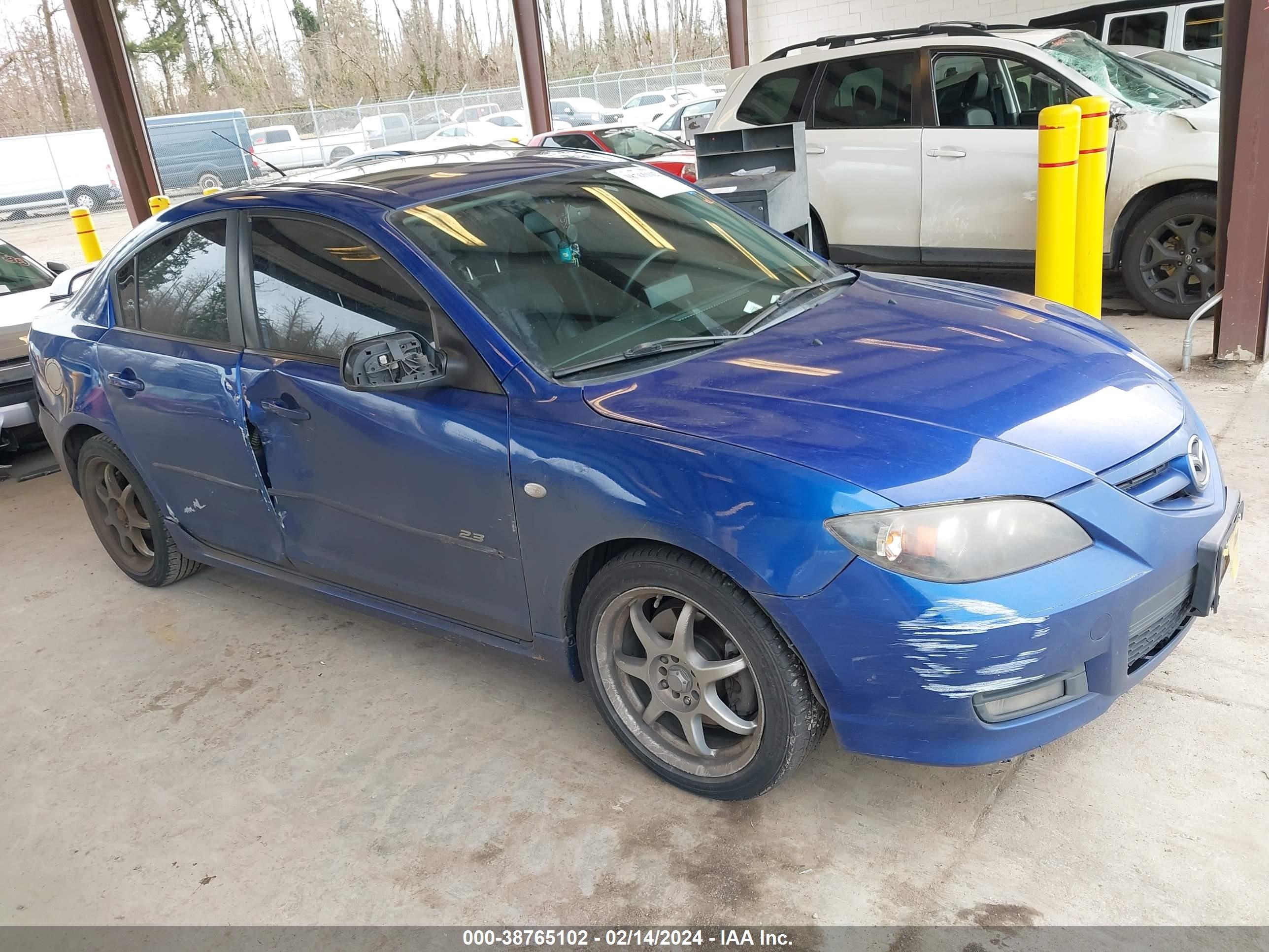 Photo 0 VIN: JM1BK323581835125 - MAZDA 3 