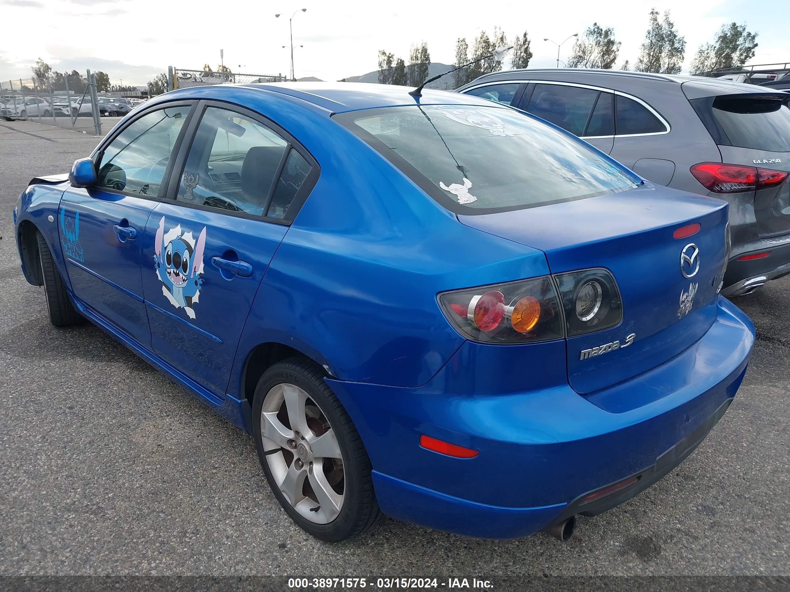 Photo 2 VIN: JM1BK323651246886 - MAZDA 3 