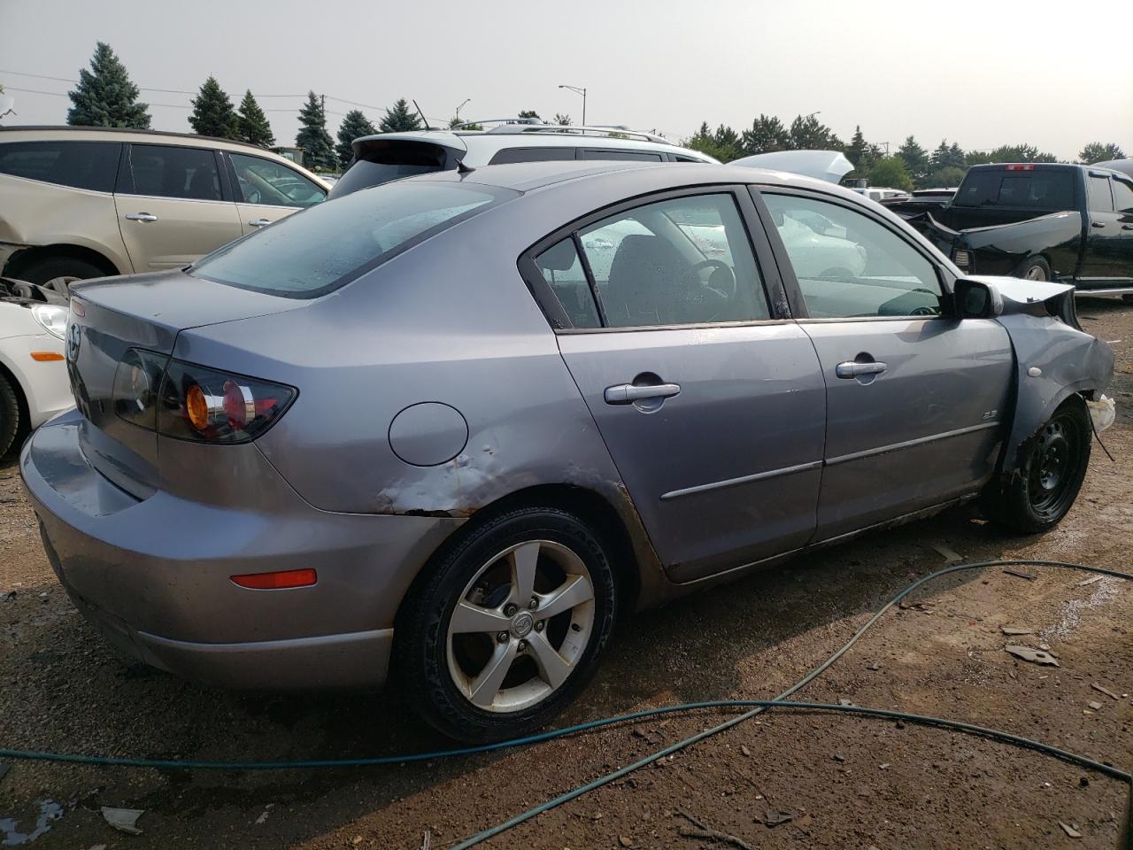 Photo 2 VIN: JM1BK323751222208 - MAZDA 3 