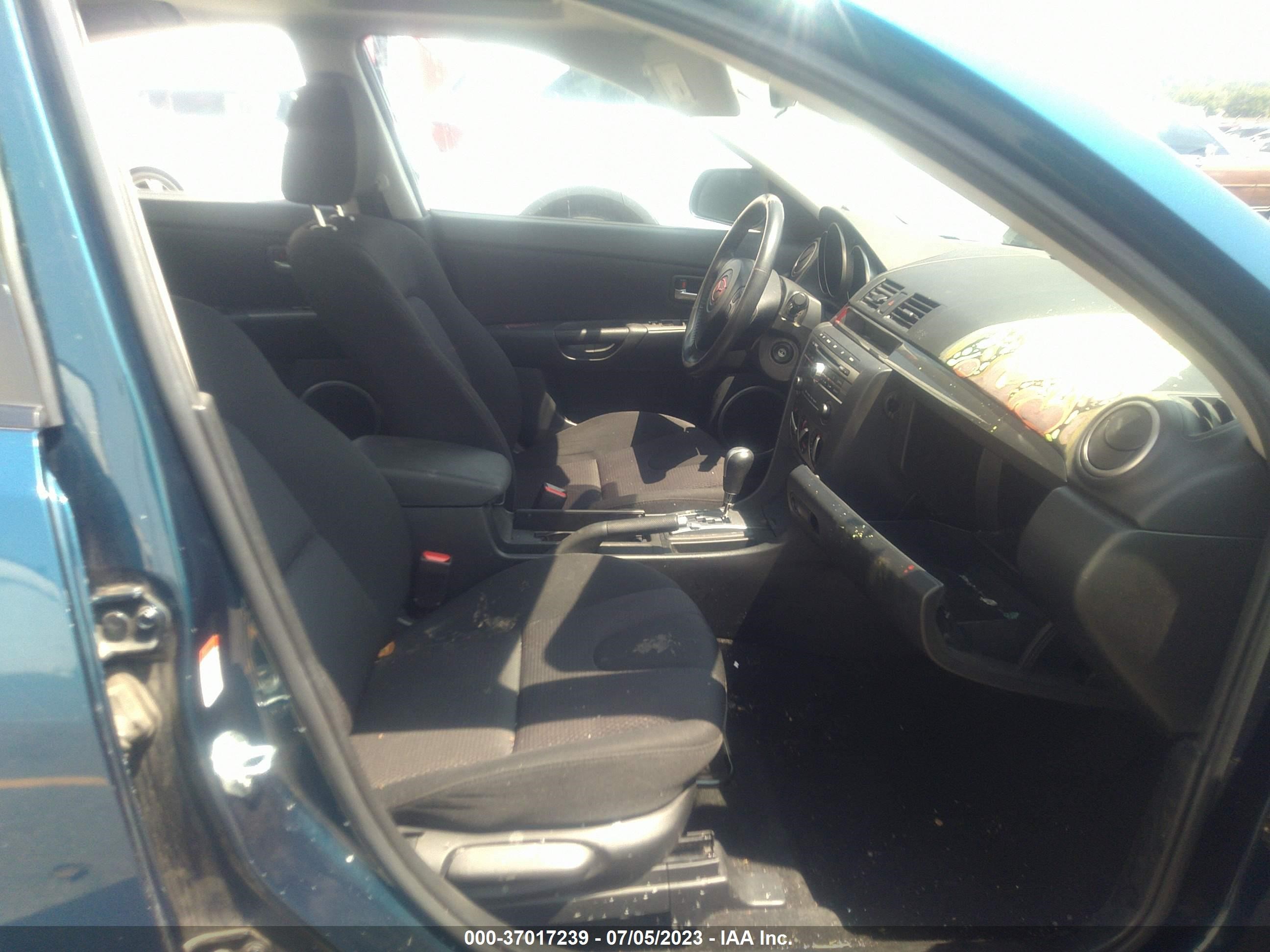 Photo 4 VIN: JM1BK323771606217 - MAZDA 3 