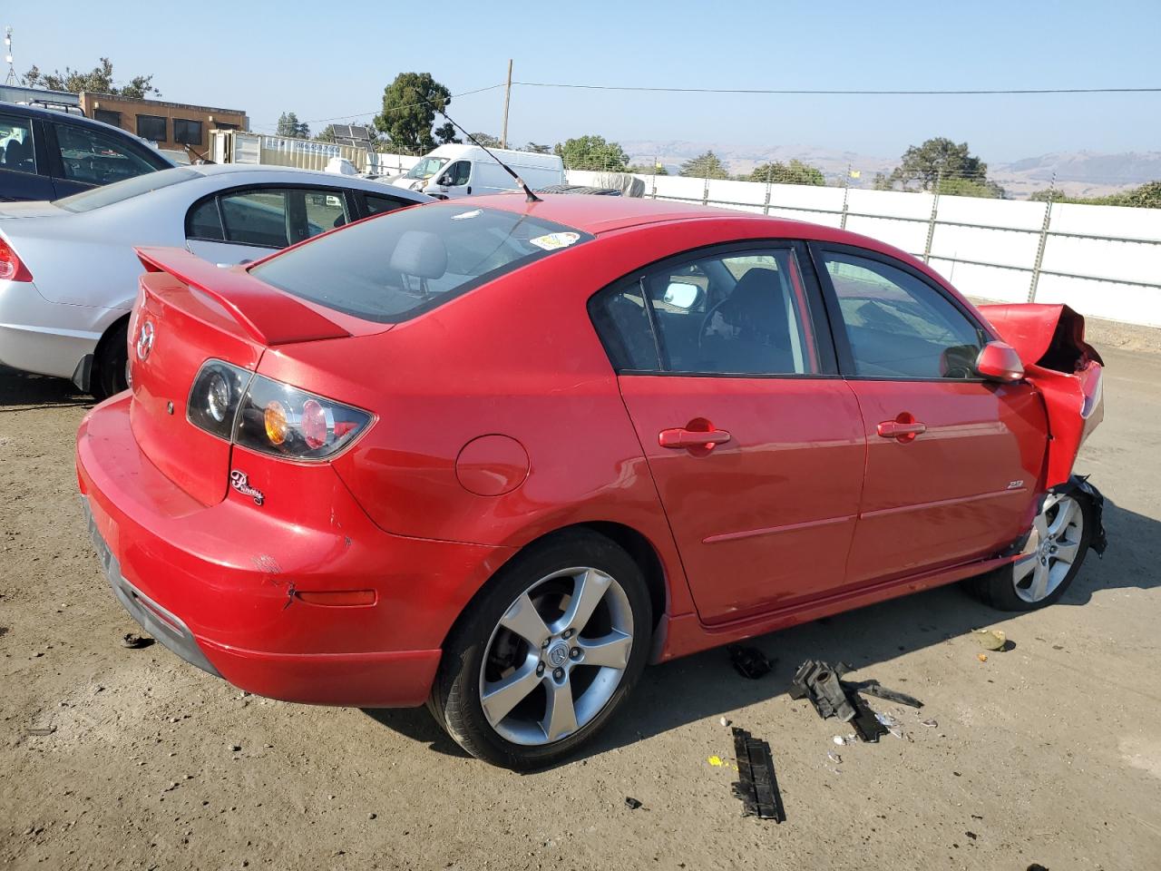 Photo 2 VIN: JM1BK323851291375 - MAZDA 3 