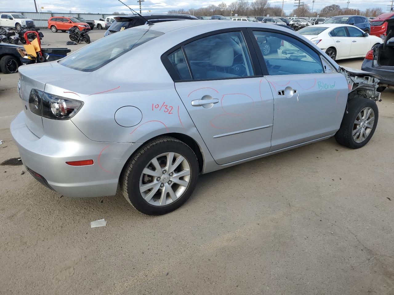 Photo 2 VIN: JM1BK323871658312 - MAZDA 3 