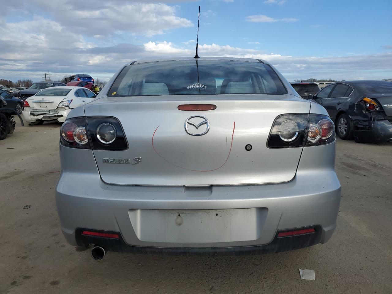 Photo 5 VIN: JM1BK323871658312 - MAZDA 3 