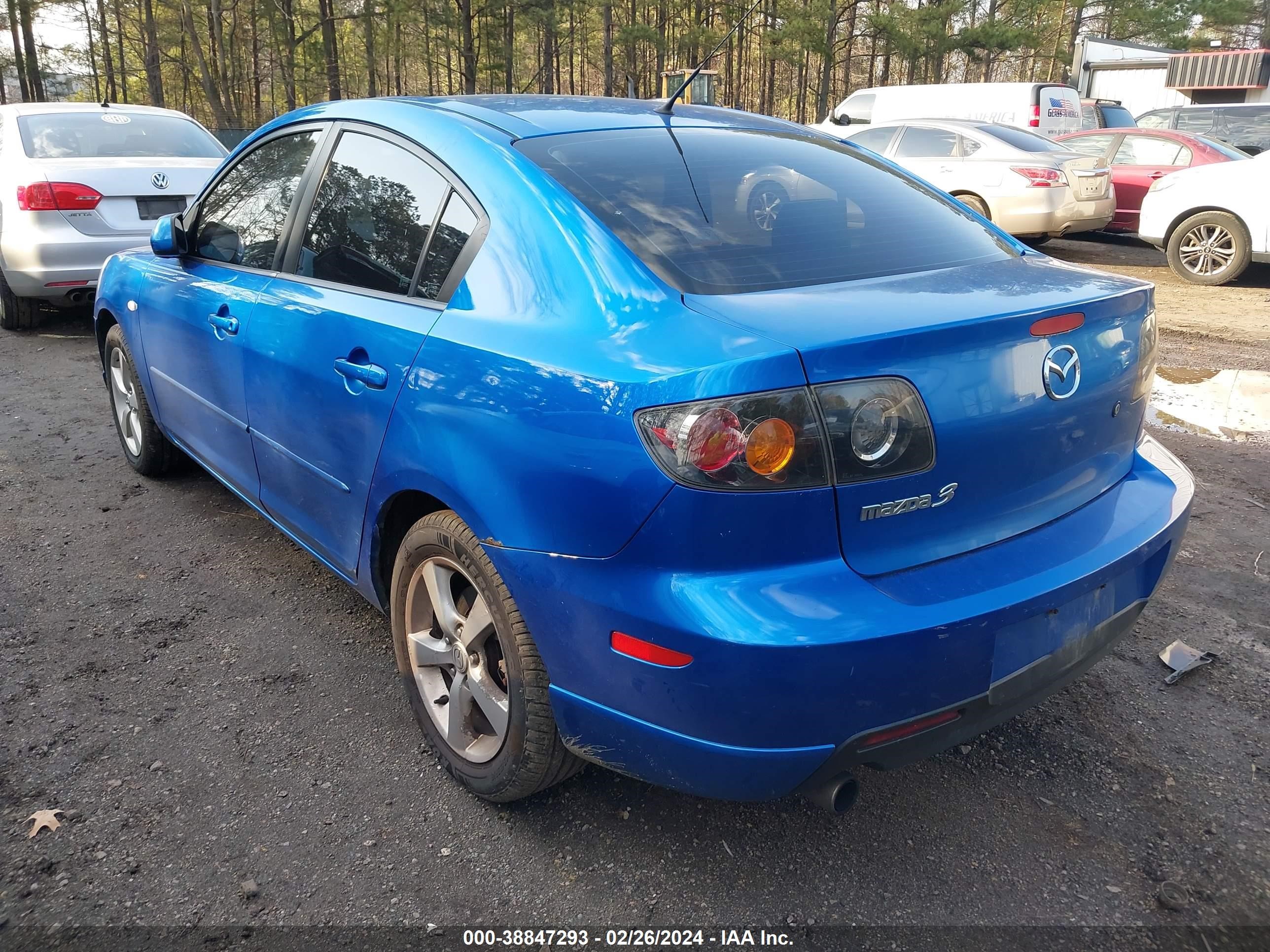 Photo 2 VIN: JM1BK323X41103468 - MAZDA 3 