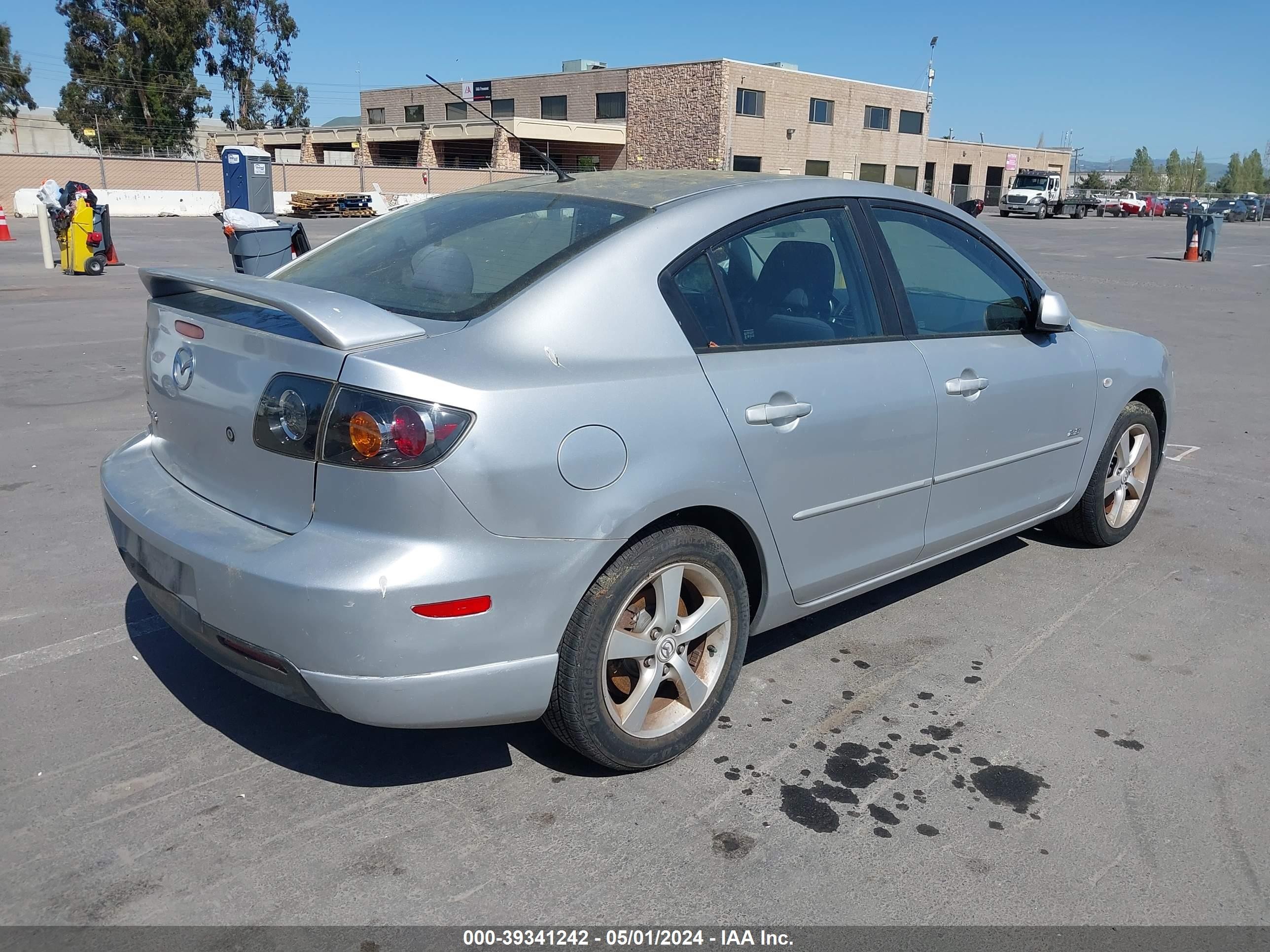 Photo 3 VIN: JM1BK323X51326675 - MAZDA 3 