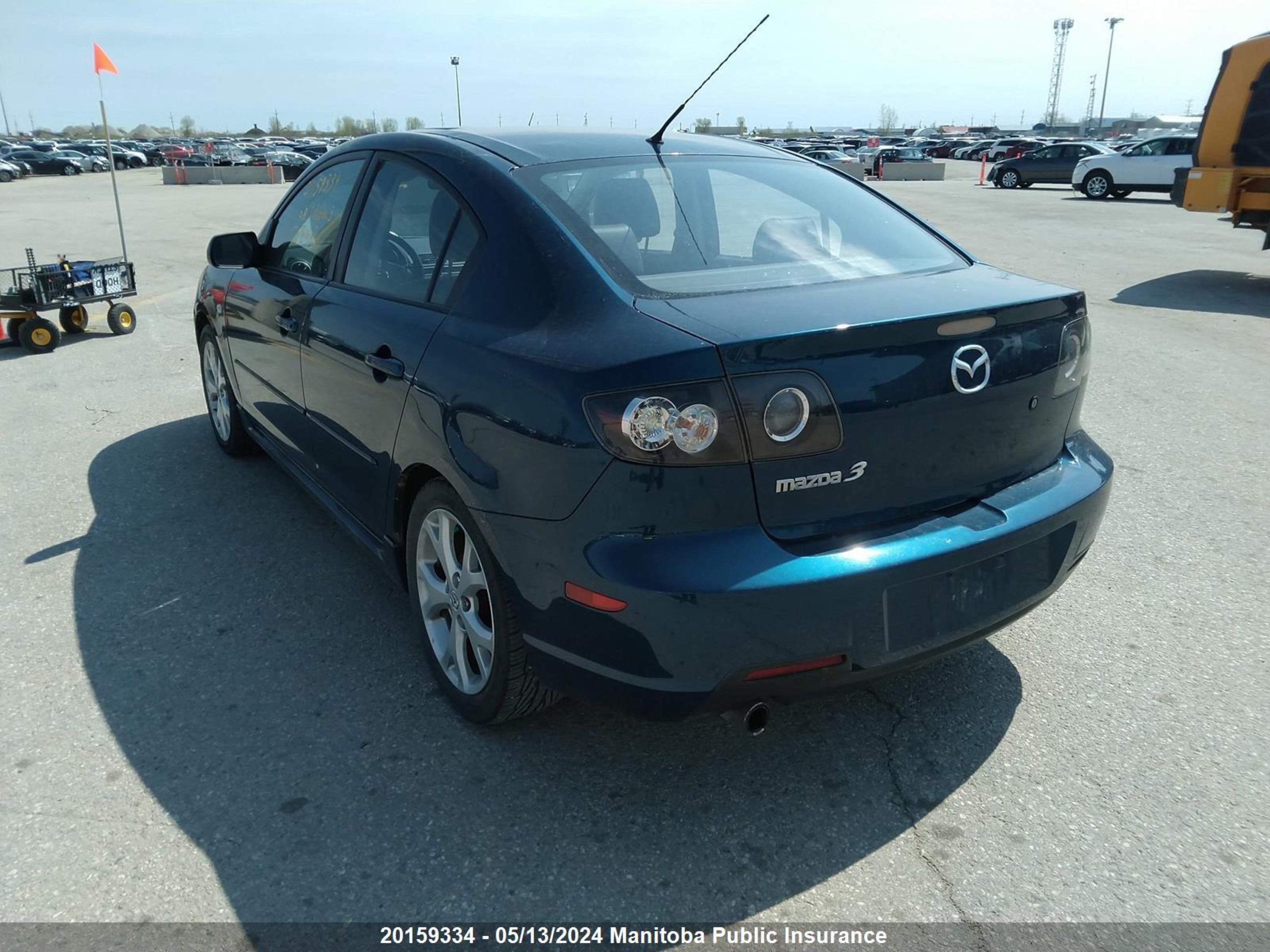 Photo 2 VIN: JM1BK323X81801231 - MAZDA 3 