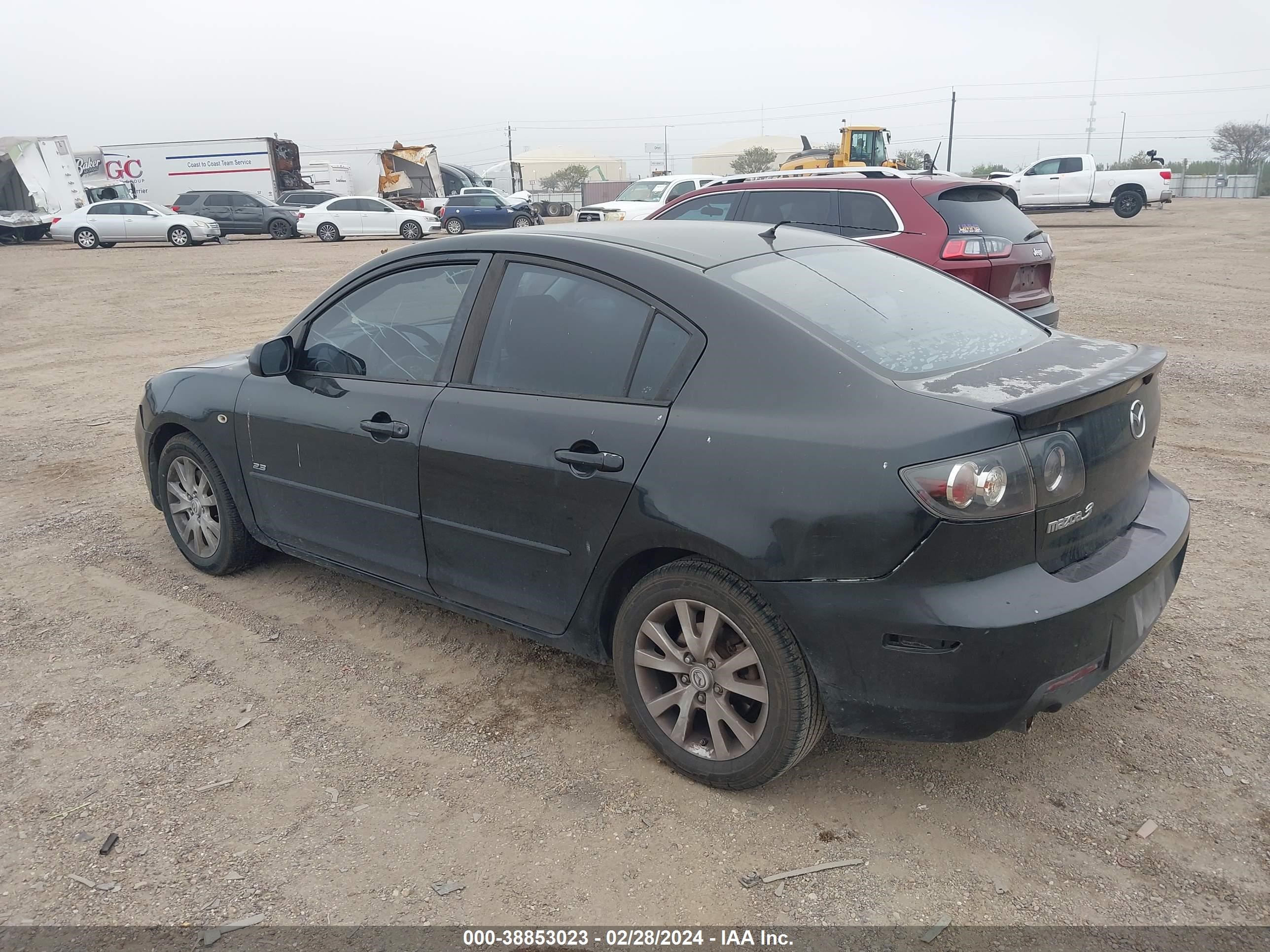 Photo 2 VIN: JM1BK323X81843561 - MAZDA 3 