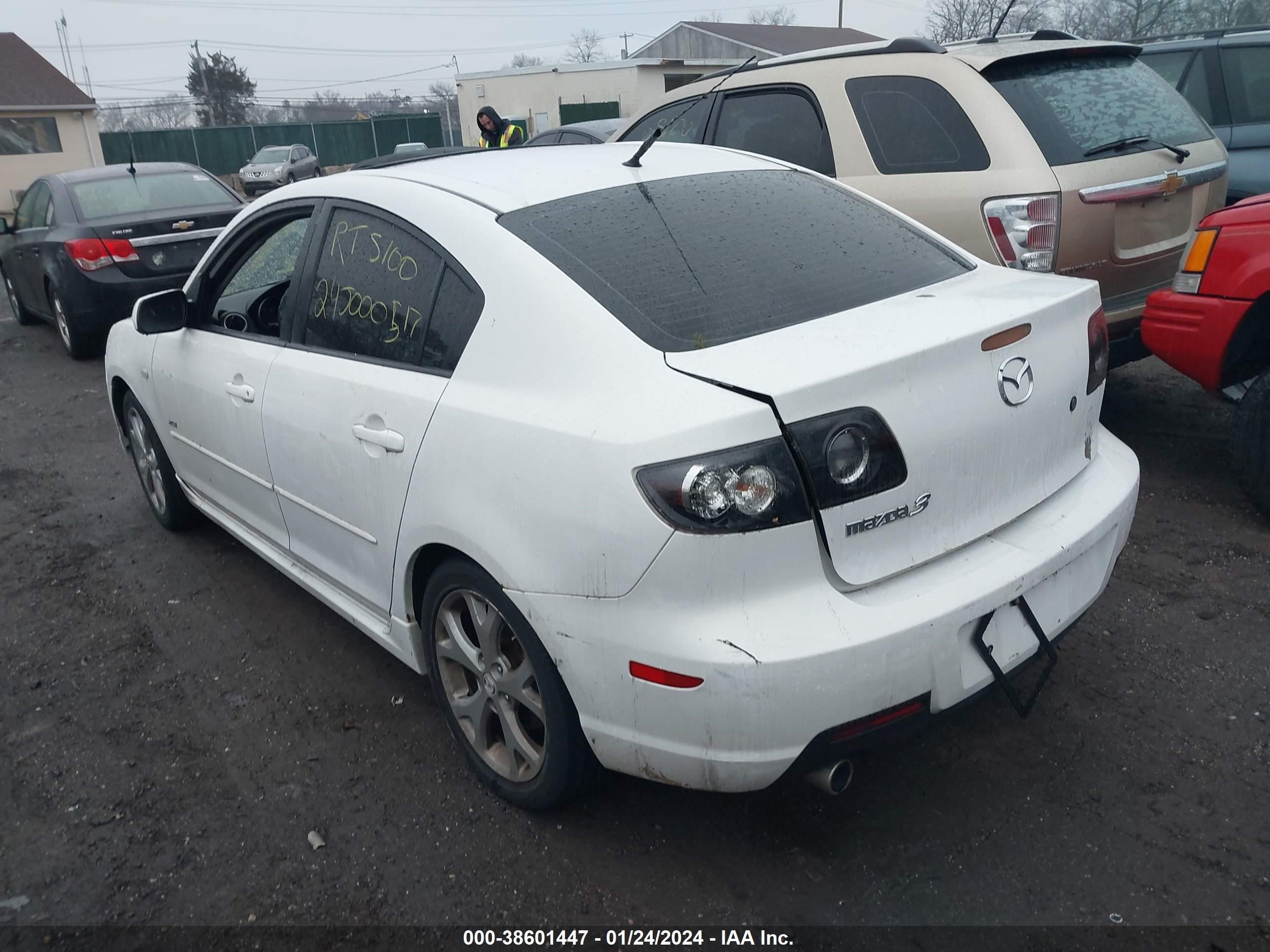 Photo 2 VIN: JM1BK324181824311 - MAZDA 3 