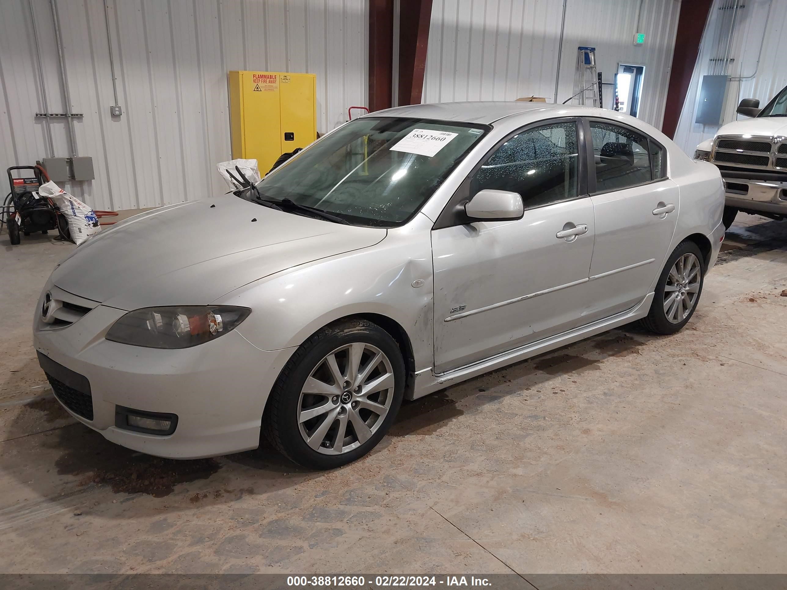 Photo 1 VIN: JM1BK324281808389 - MAZDA 3 